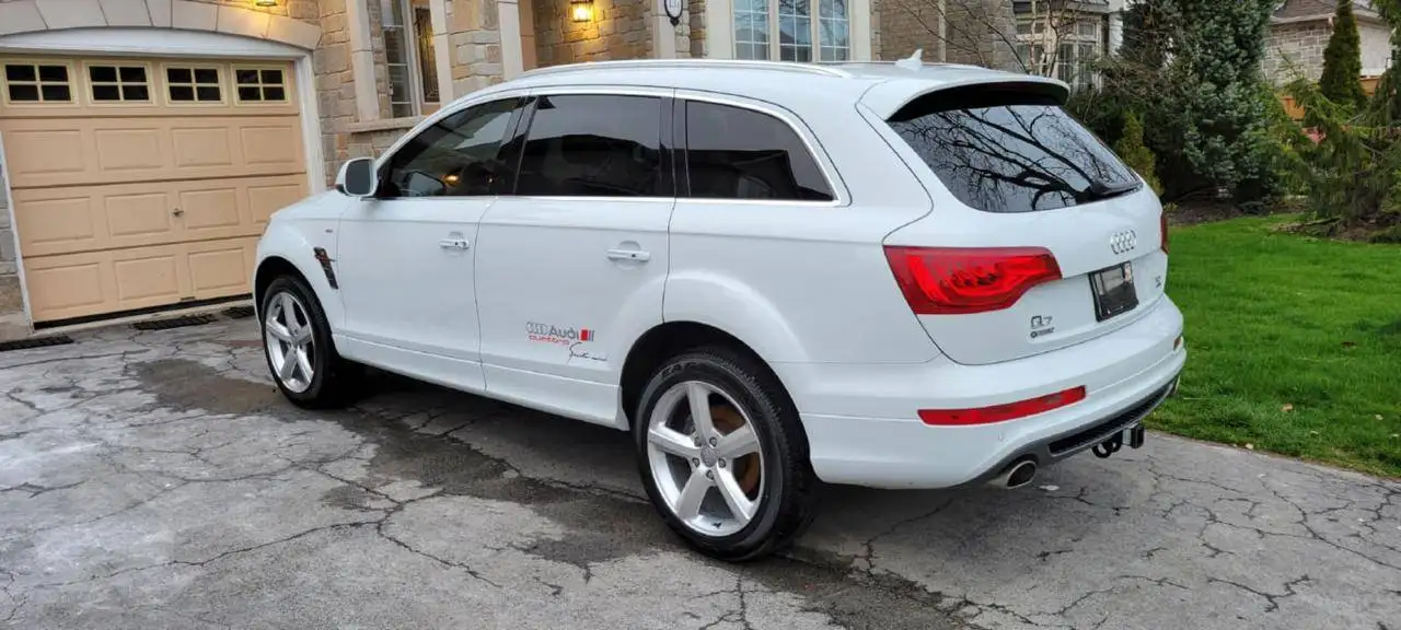 Audi Q7 снимка Audi Q7