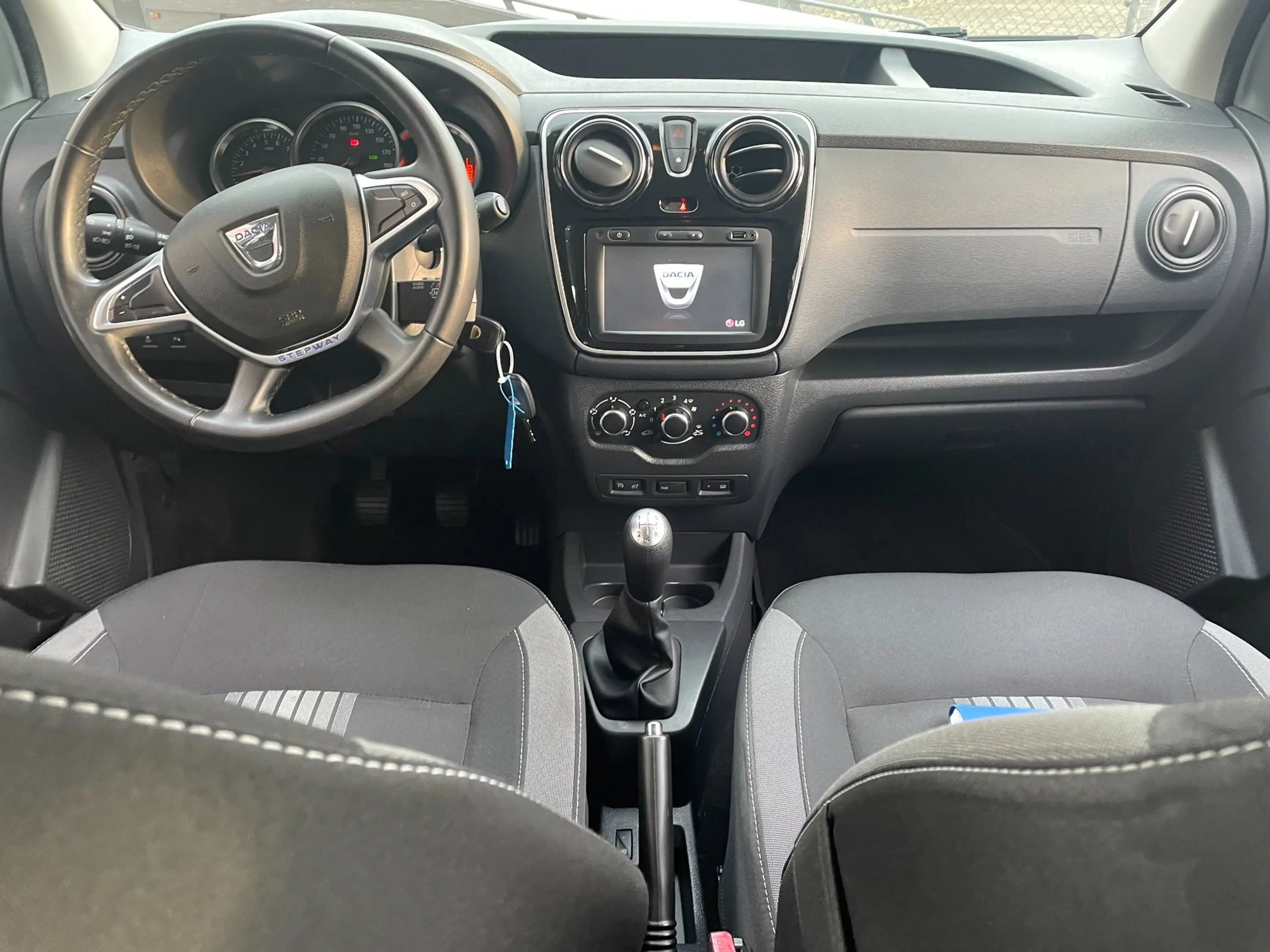 Dacia Dokker 1.2 TCe S&S Série Limitée Stepway — photo 7