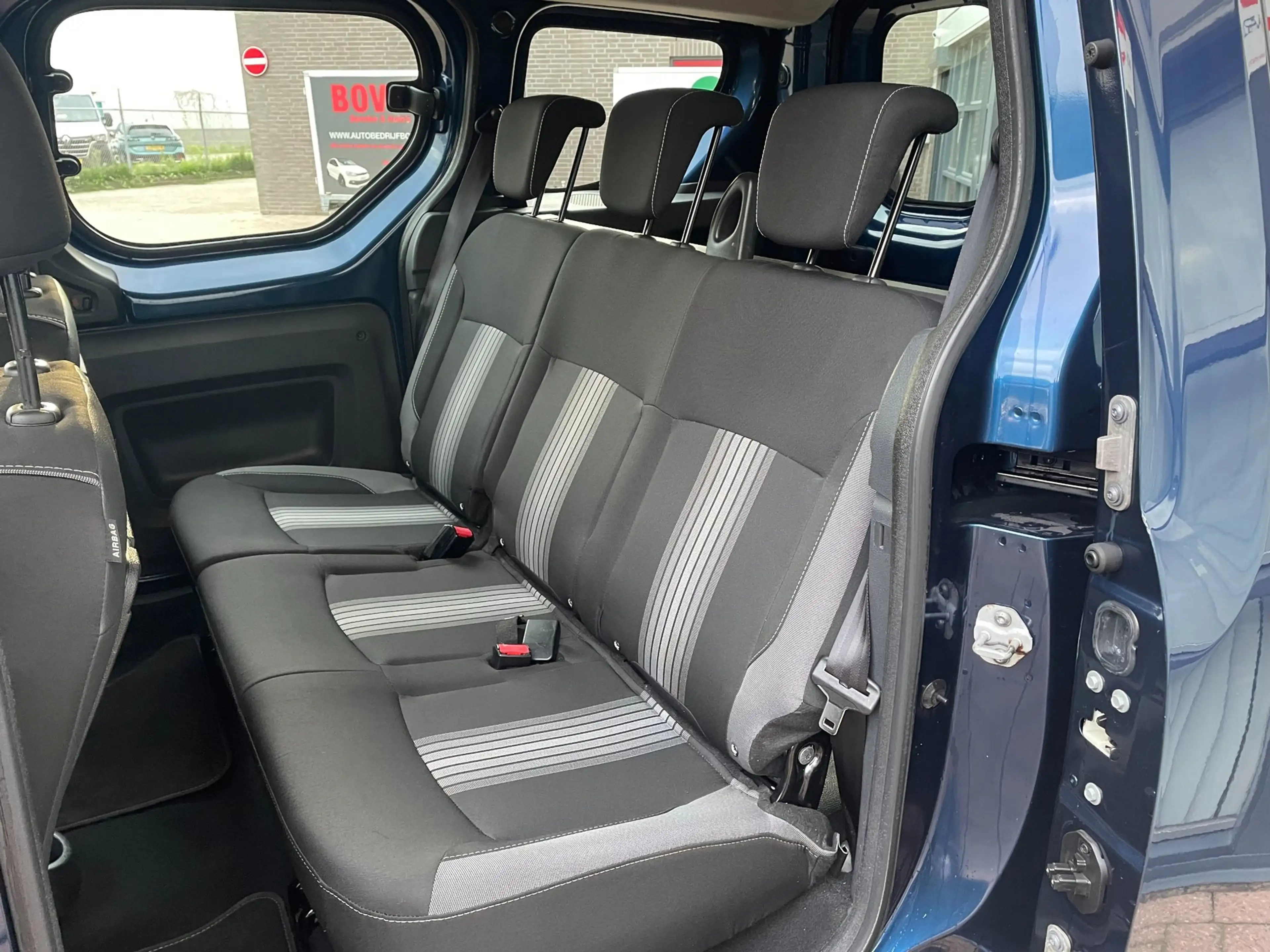 Dacia Dokker 1.2 TCe S&S Série Limitée Stepway — photo 6