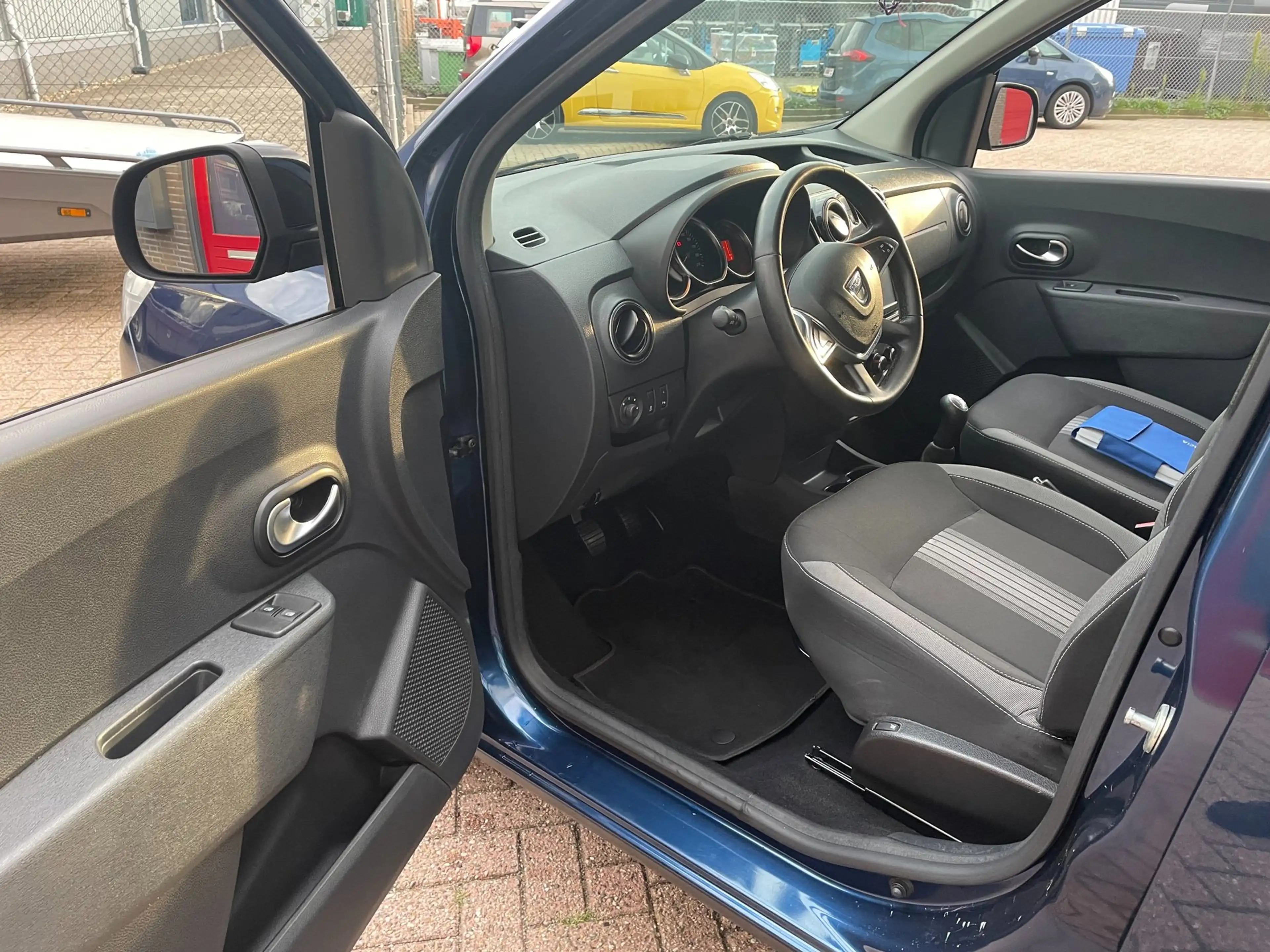 Dacia Dokker 1.2 TCe S&S Série Limitée Stepway — photo 5