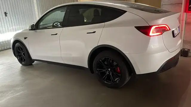 Tesla Model Y Model Y Long Range Dual Motor awd  + AB