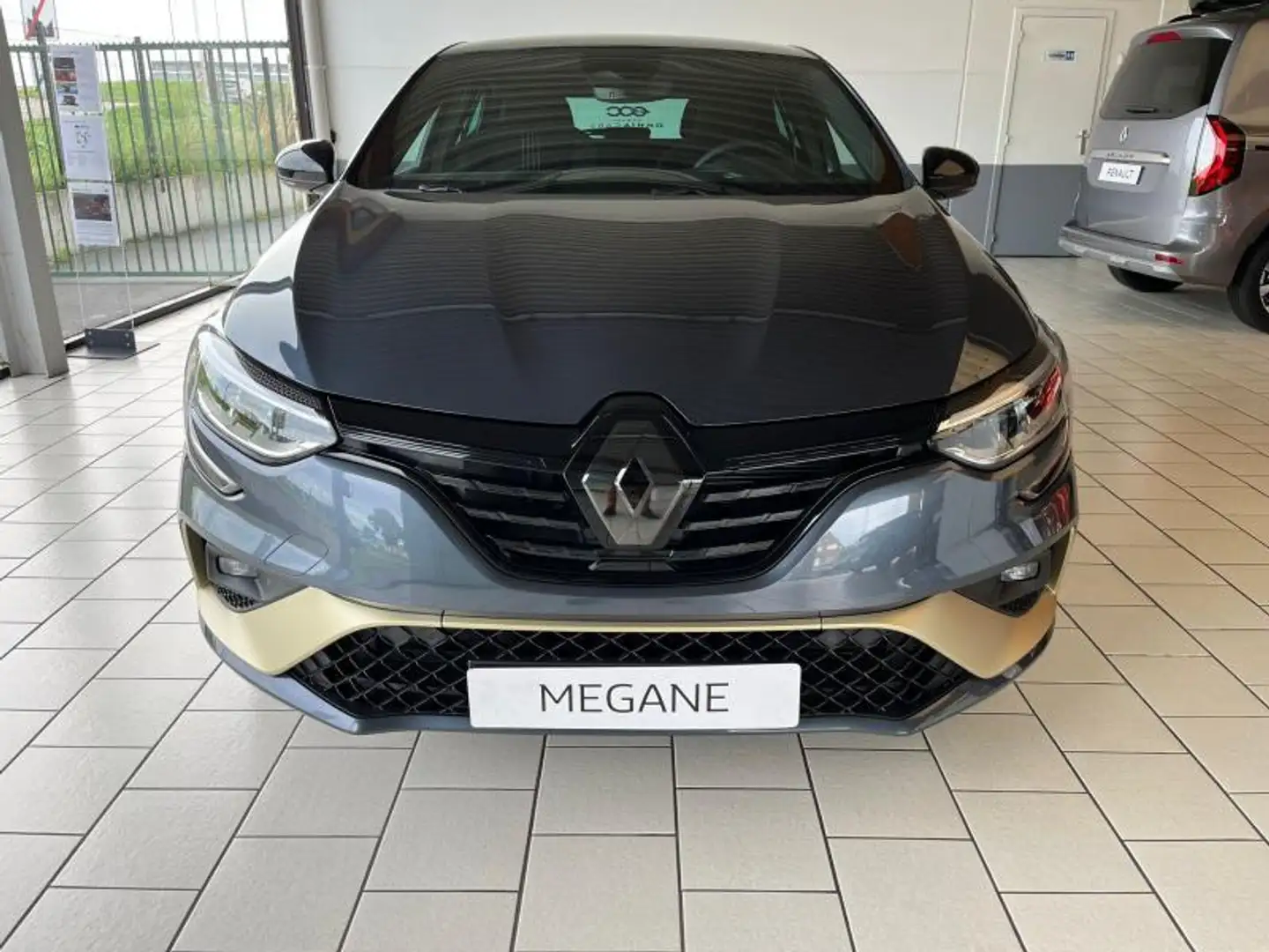 Renault Megane e-tech engineered Grey - 2
