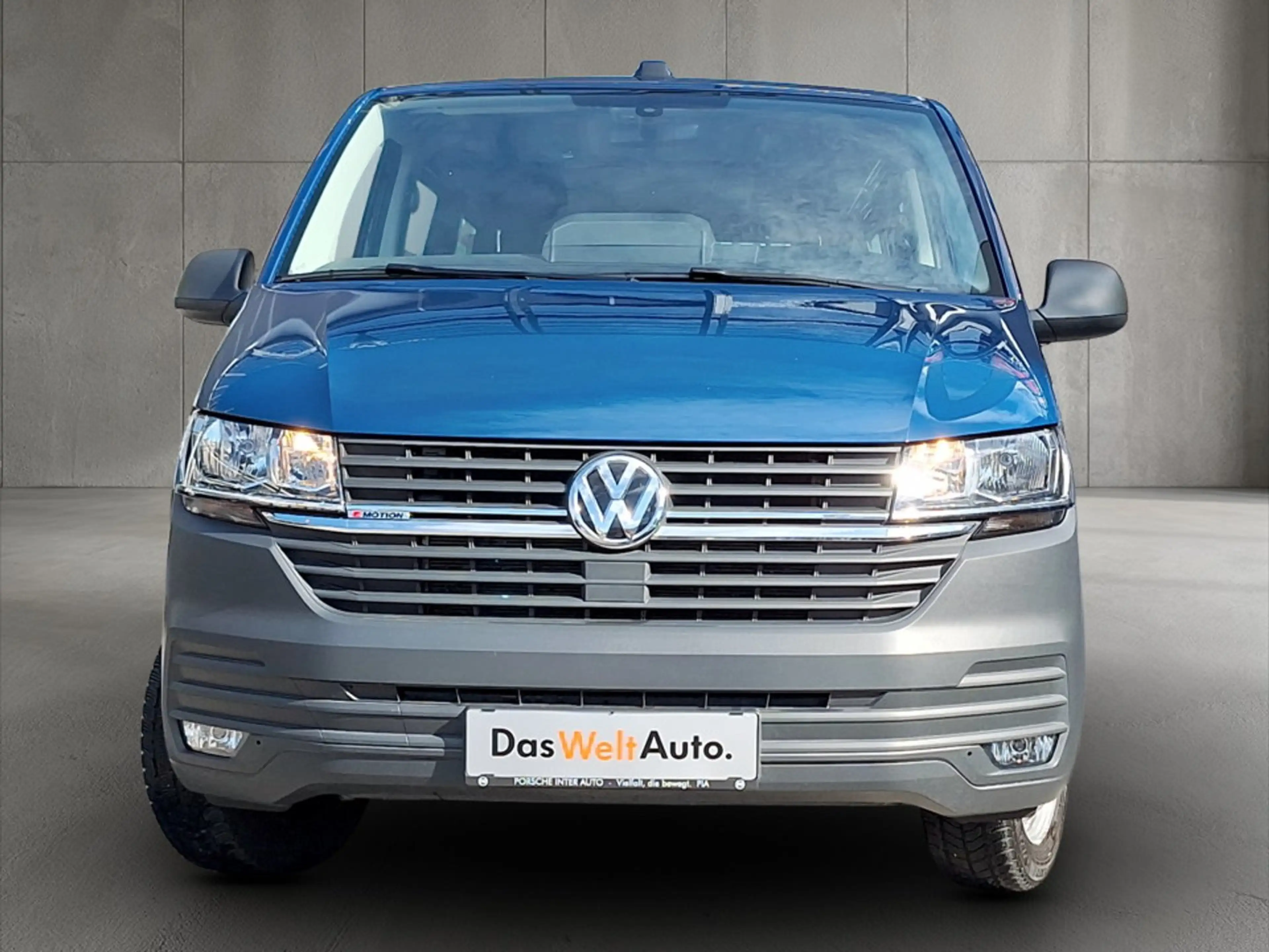 Volkswagen T6.1 Transporter Kombi LR TDI 4MOTION — photo 2