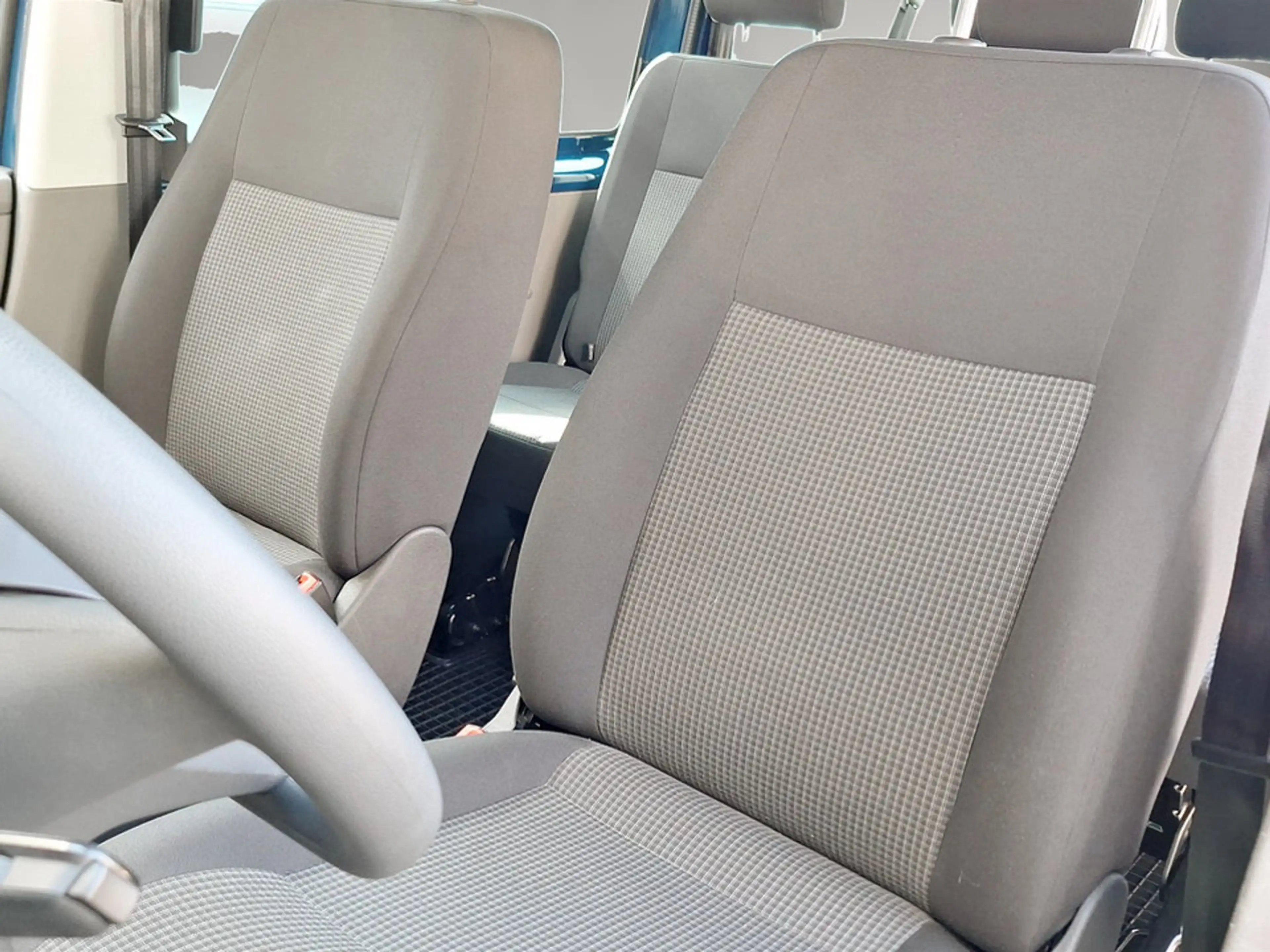 Volkswagen T6.1 Transporter Kombi LR TDI 4MOTION — photo 8