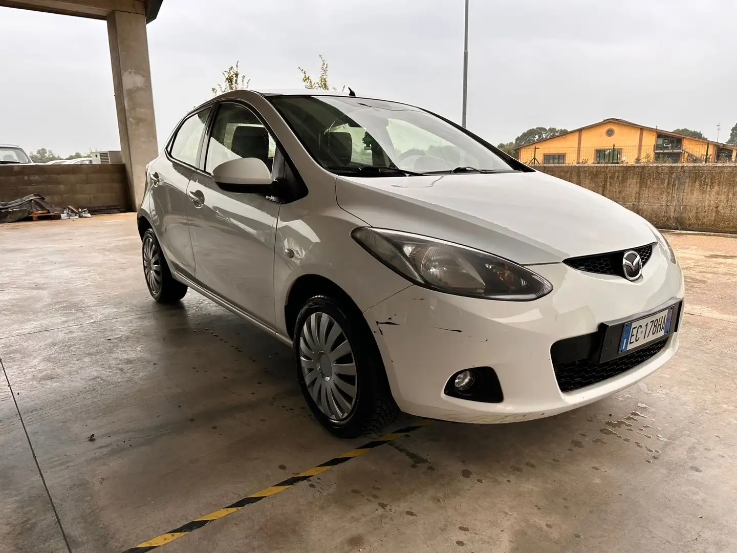 Mazda 2 5p 1.3 Easy c/clima 75cv - 1