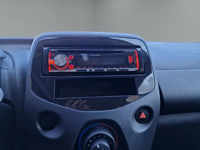 Toyota Aygo view 16