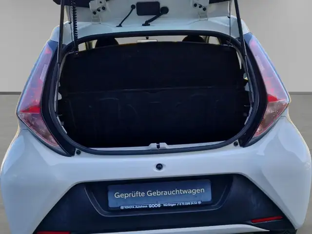Toyota Aygo view 9