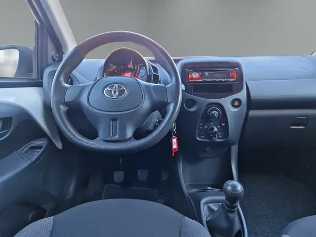 Toyota Aygo view 13