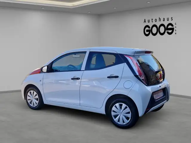 Toyota Aygo view 3