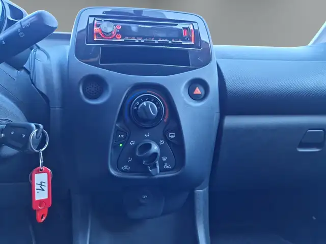 Toyota Aygo view 15