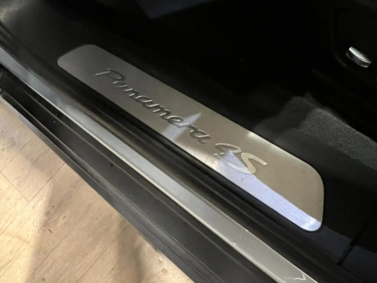 Porsche Panamera снимка Porsche Panamera