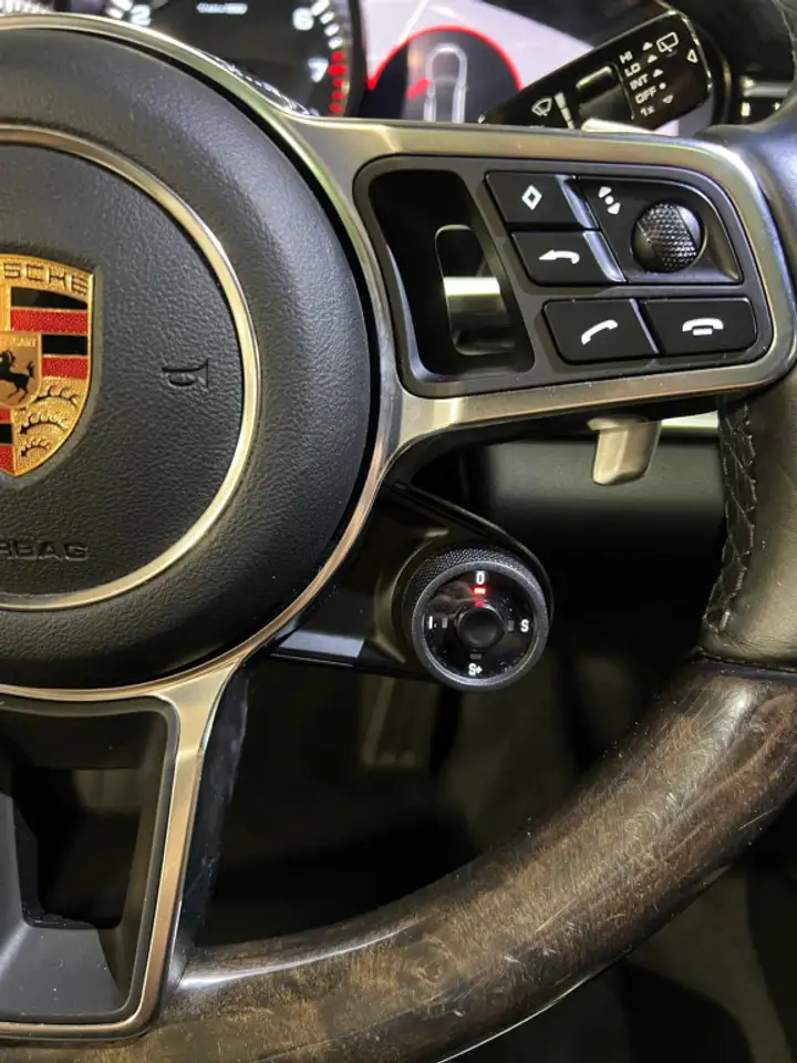 Porsche Panamera снимка Porsche Panamera
