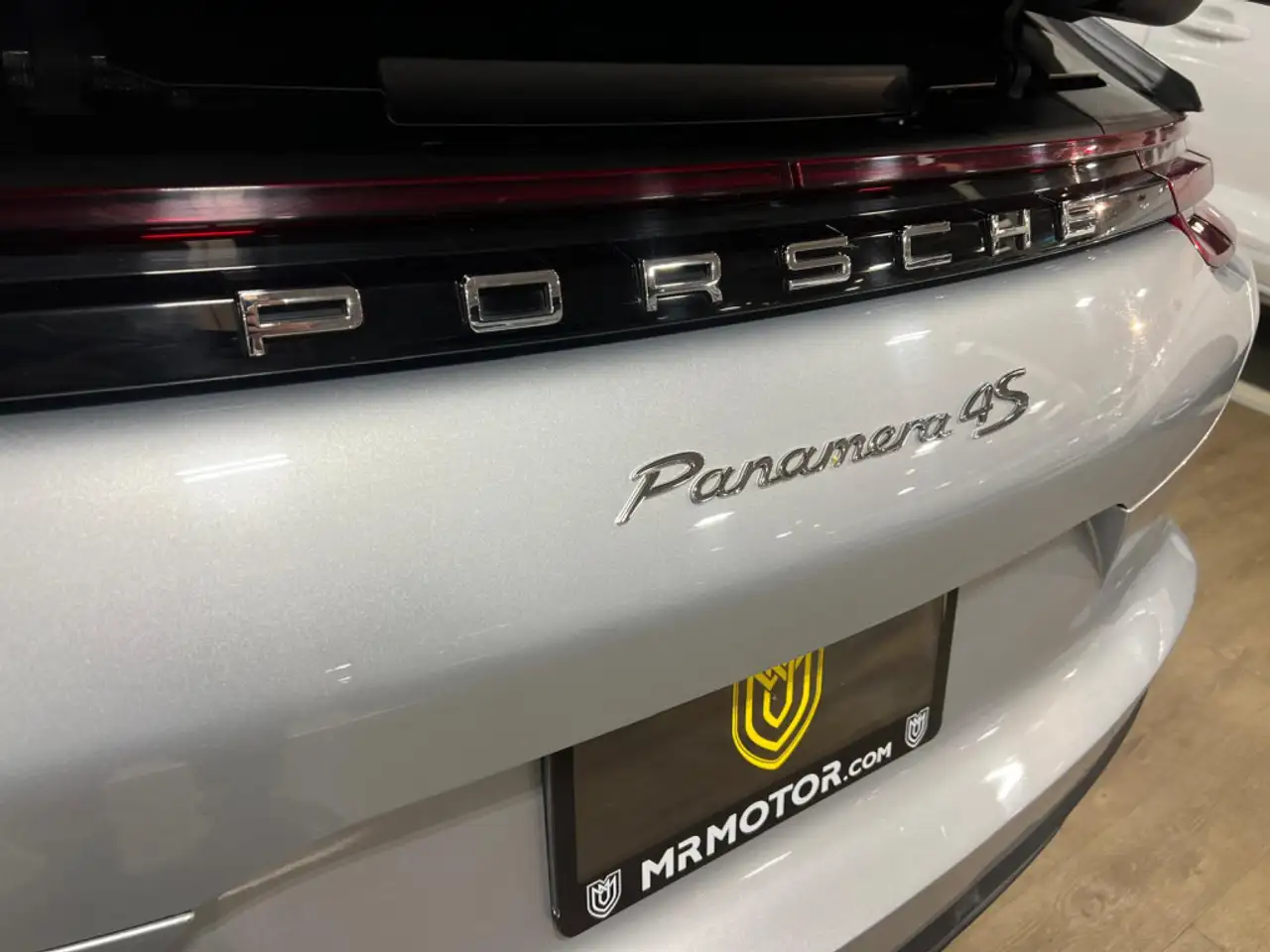 Porsche Panamera снимка Porsche Panamera