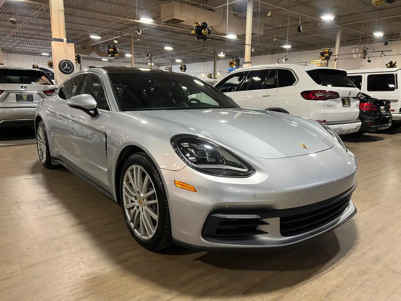 Porsche Panamera снимка Porsche Panamera