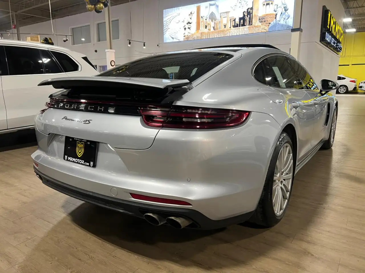 Porsche Panamera снимка Porsche Panamera
