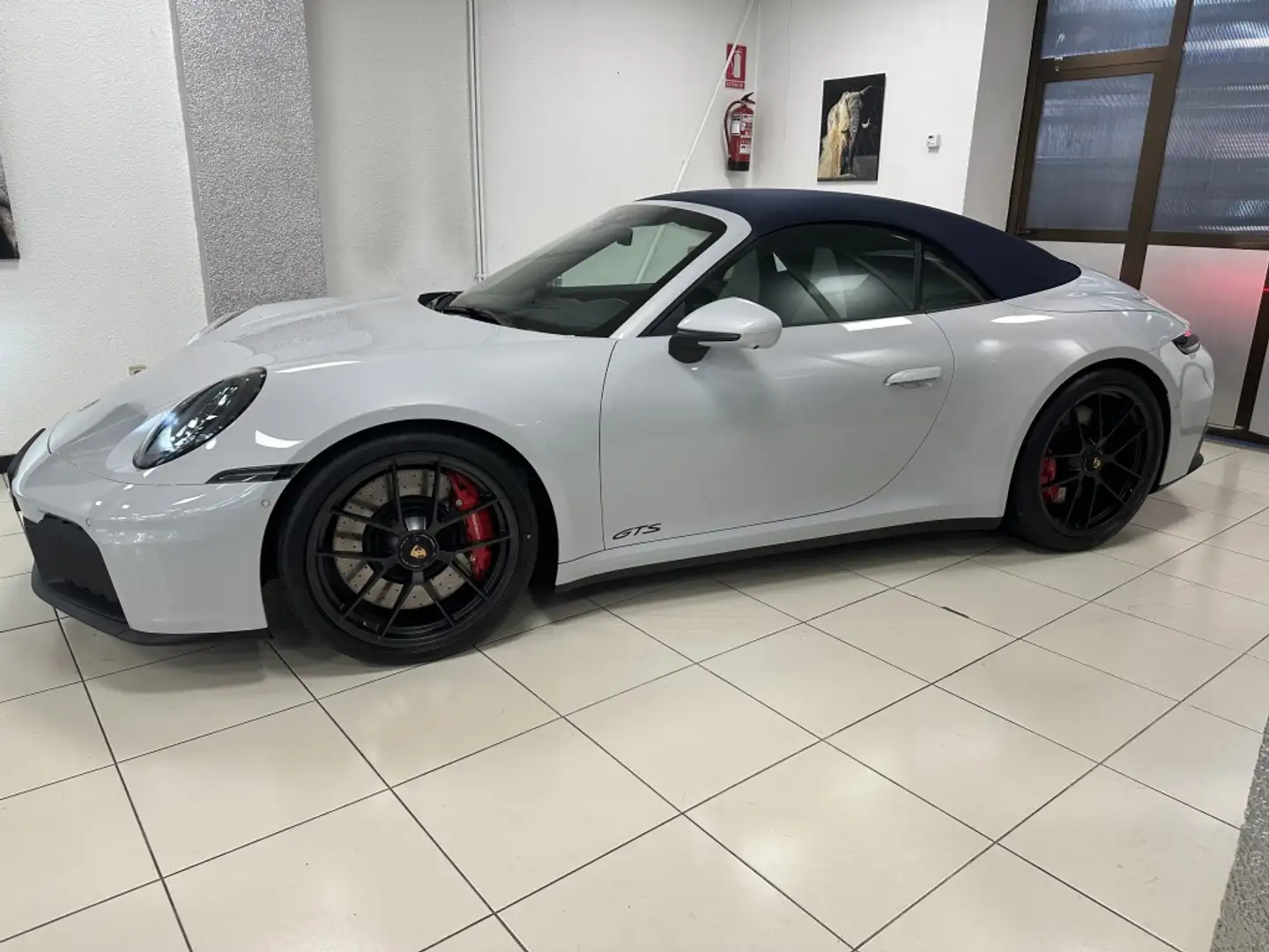 Porsche 992 Carrera 4 GTS Cabriolet Blanco - 1