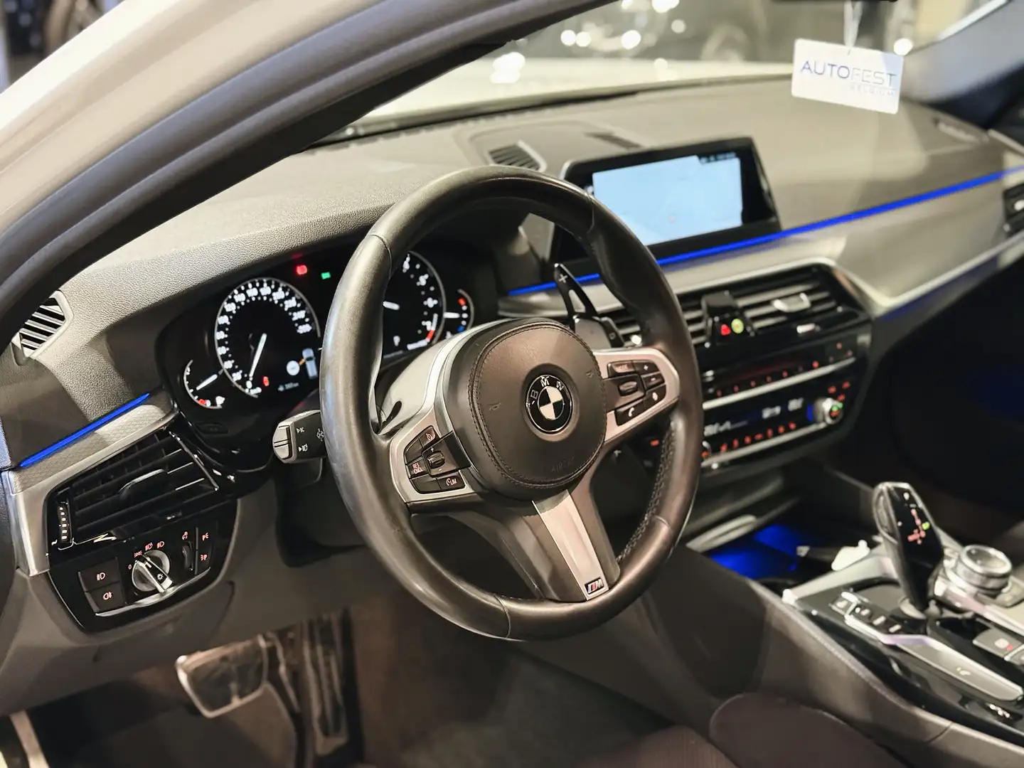 BMW 520 i Touring M-Sport - 12 Mnd Garantie Blanc - 2