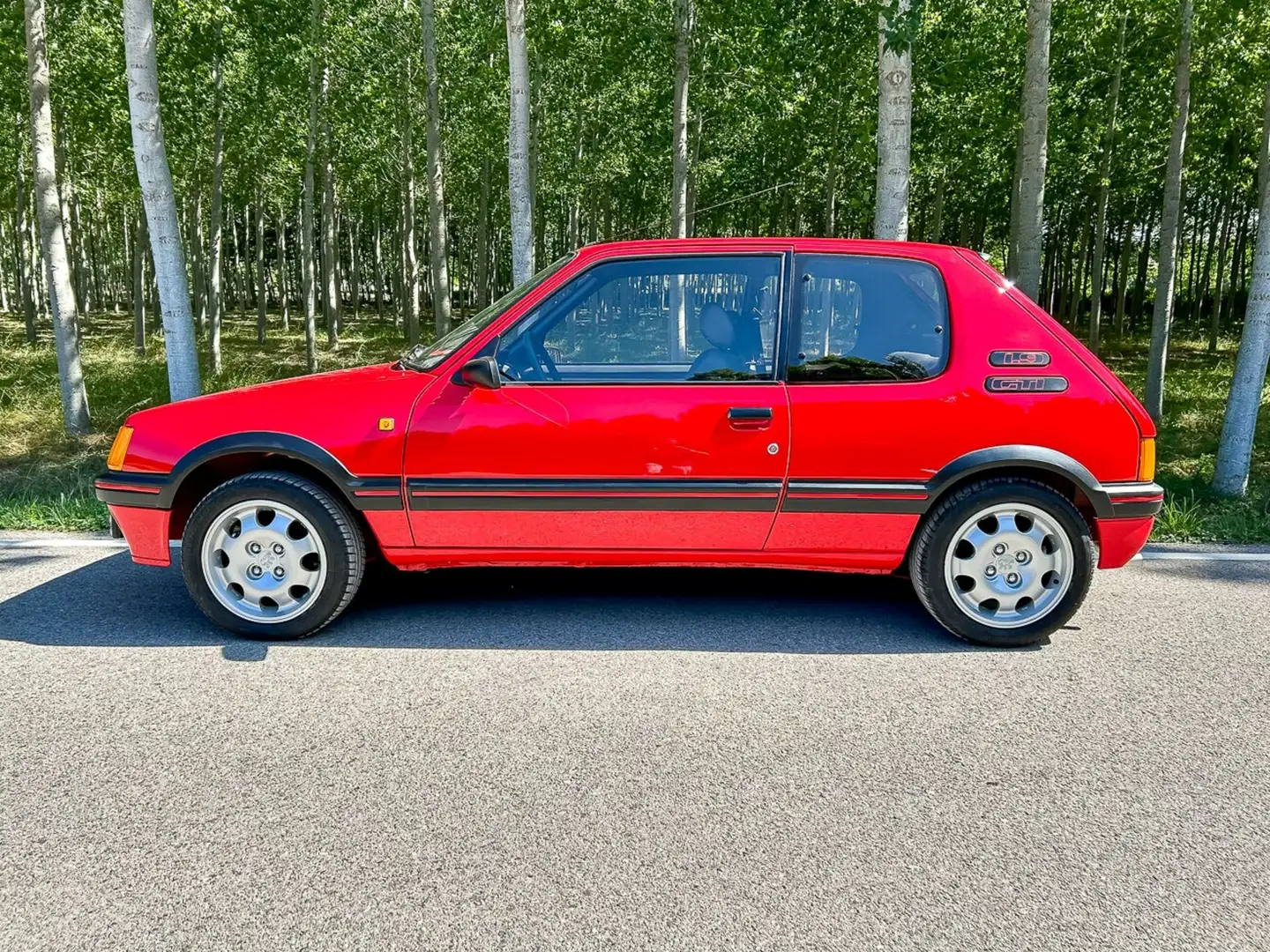 Peugeot 205 205 GTI Kırmızı - 2