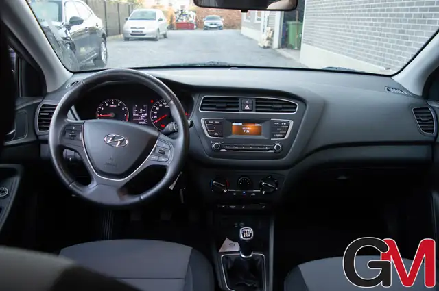 Hyundai i20 view 10