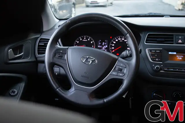 Hyundai i20 view 9