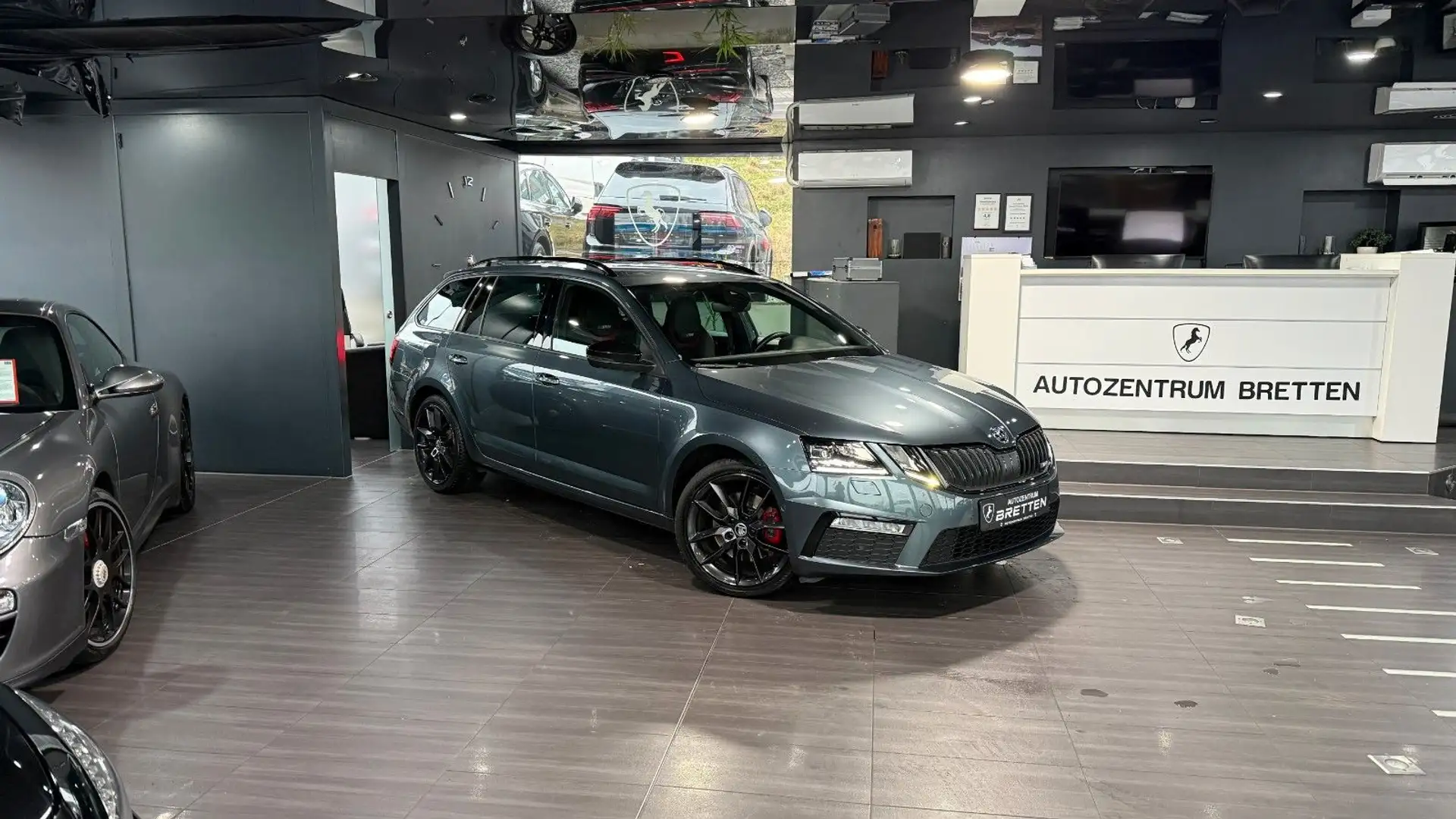 Skoda Octavia 2.0 TDI Combi DSG*RS*4x4*Kamera*ACC*AHK - 2