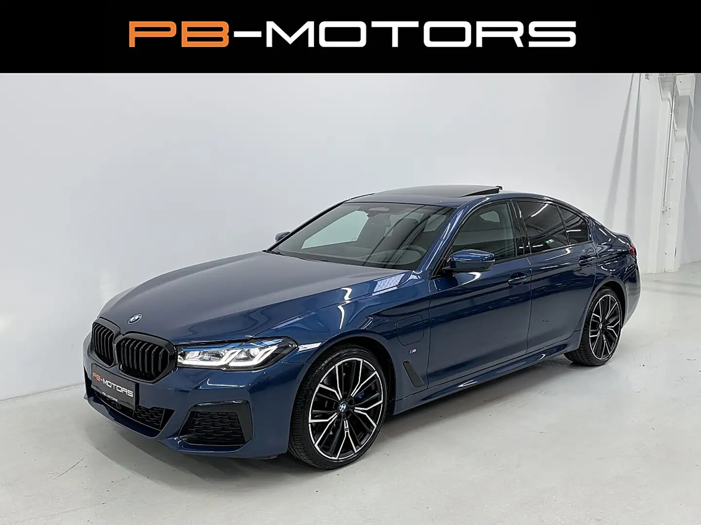 BMW 530 e xDrive M Sport M5 Sitze Laser 360° Schiebe HK Blau - 1