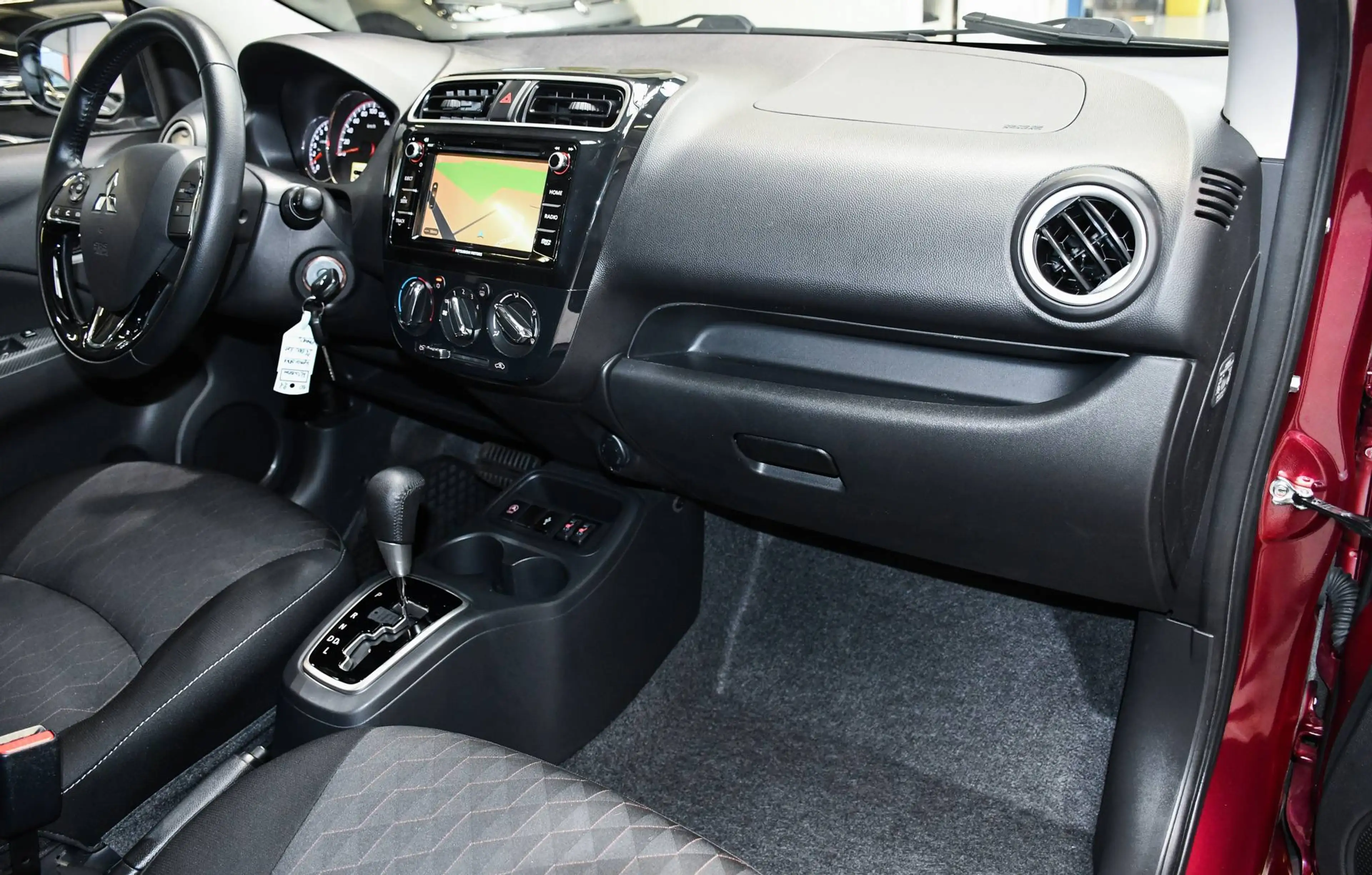 Mitsubishi Space Star Space Star 1.2i Instyle CVT Automaat - NAVIGATIE / SMARTLINK / AIRCO / CC — photo 7