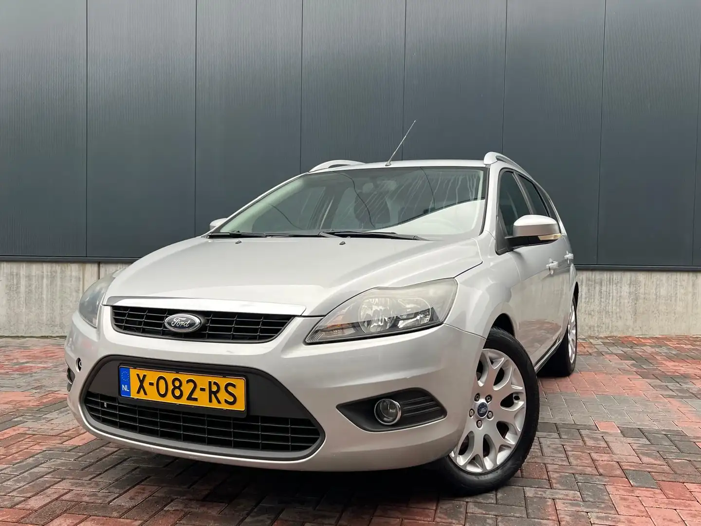 Ford Focus Wagon 1.6 Trend * Cruise * Airco * Elek-Ramen * Ke Grau - 1