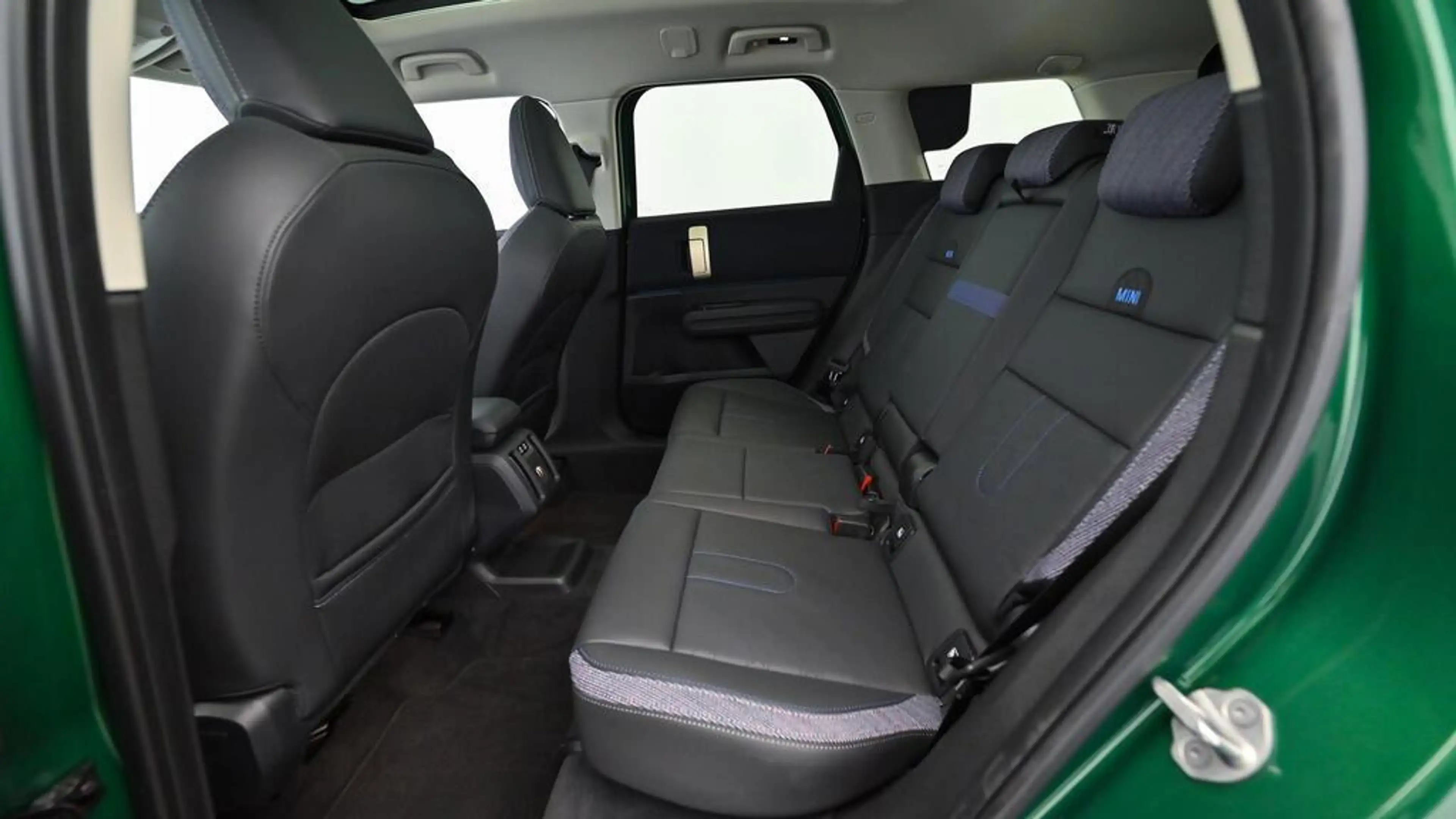 MINI Countryman C Classic Trim — photo 24