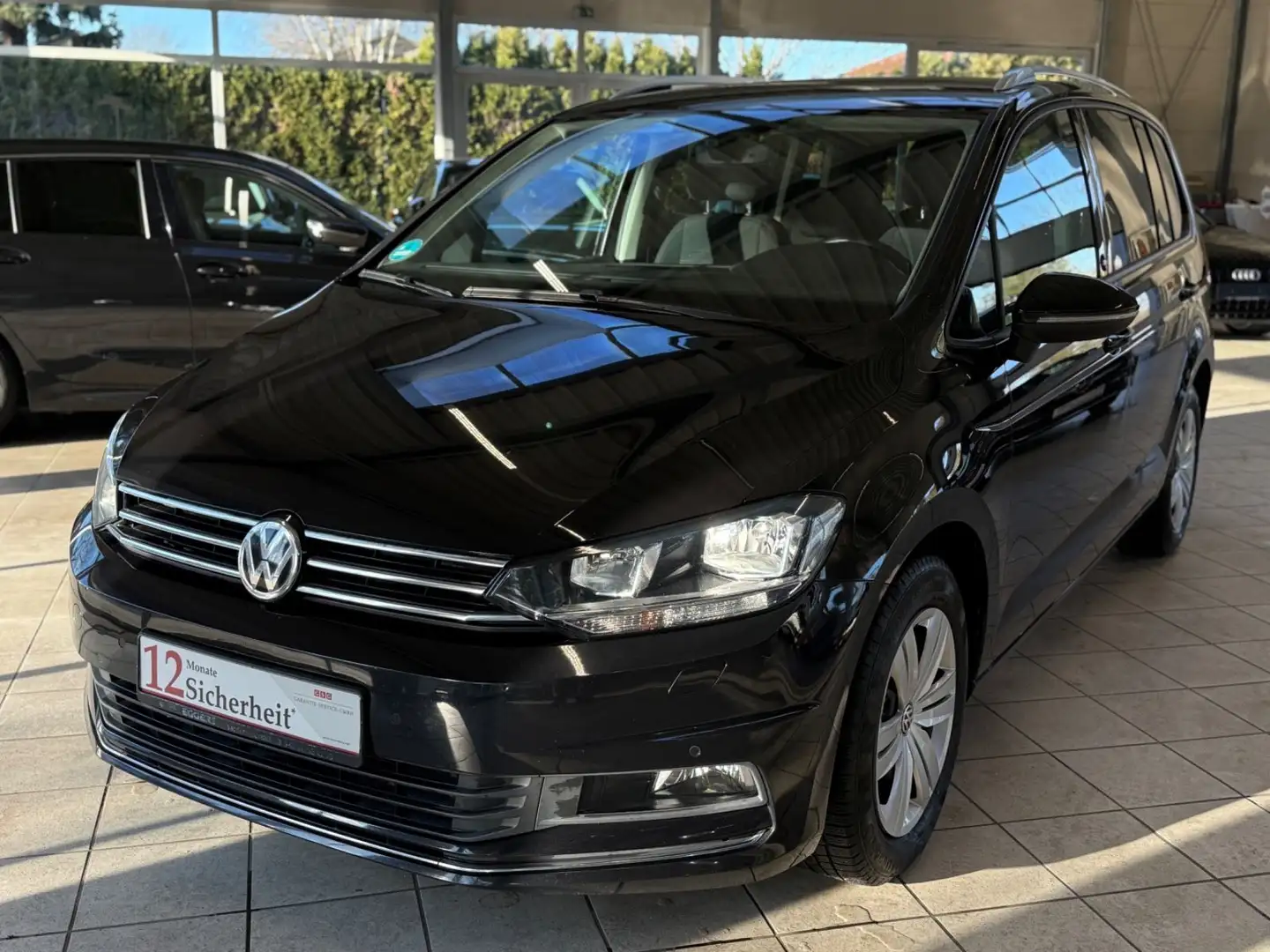 Volkswagen Touran 1.6 TDI Sound BMT/1Hd./AHK/CarPlay/3-Zone Schwarz - 1