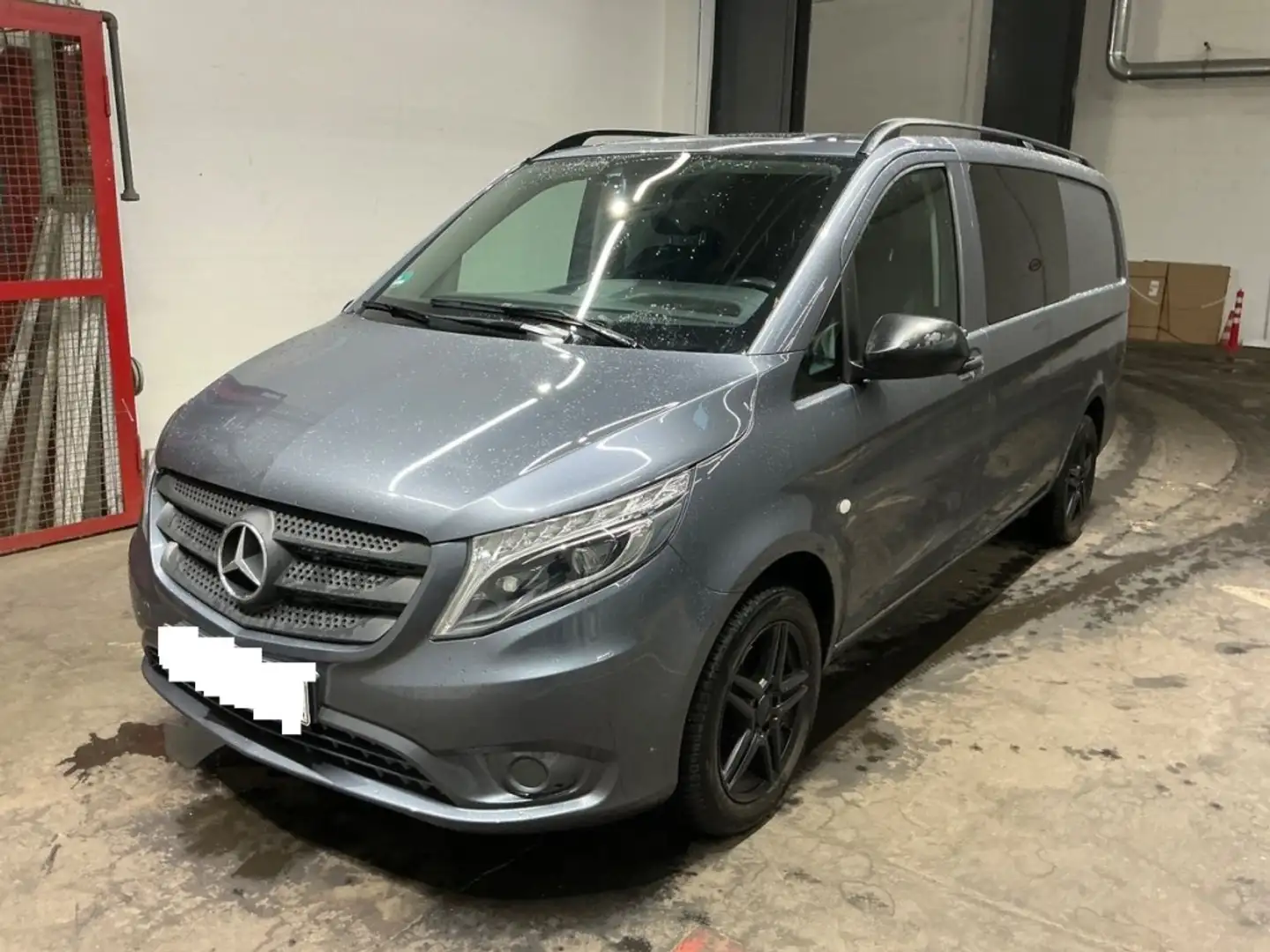 Mercedes-Benz V 220 220CDI Largo 7G Tronic Gris - 1