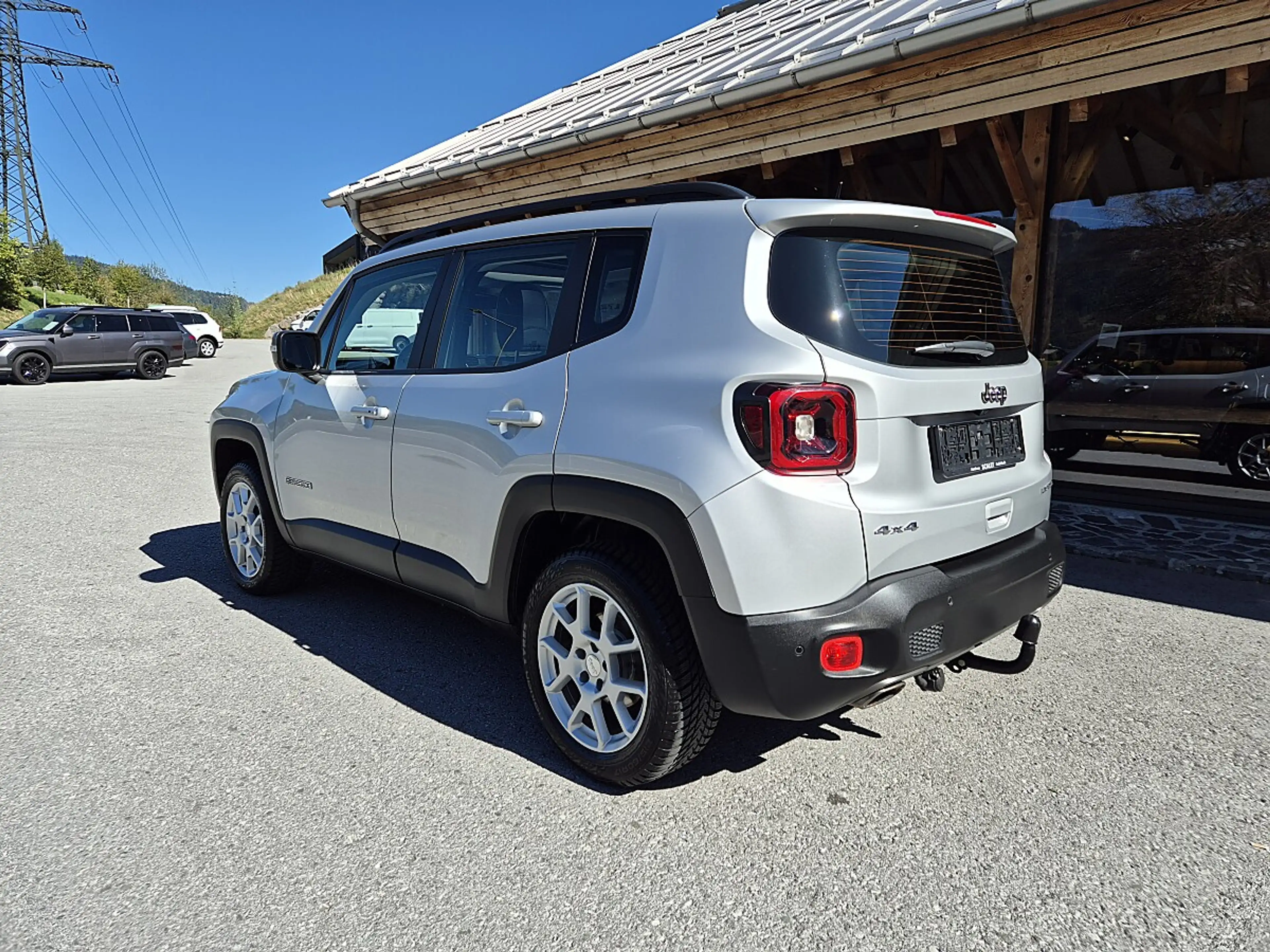 Jeep Renegade 2,0 MultiJet II AWD 6MT 140 Limited — photo 3