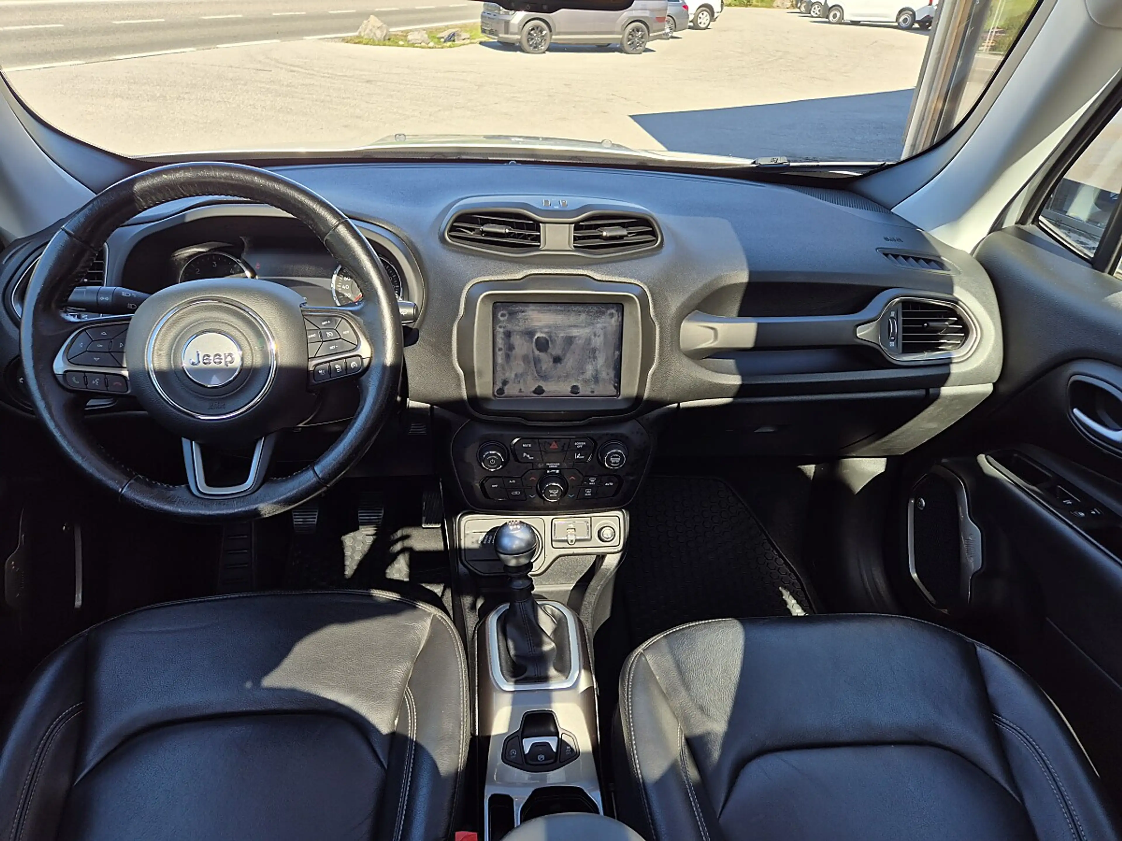 Jeep Renegade 2,0 MultiJet II AWD 6MT 140 Limited — photo 11