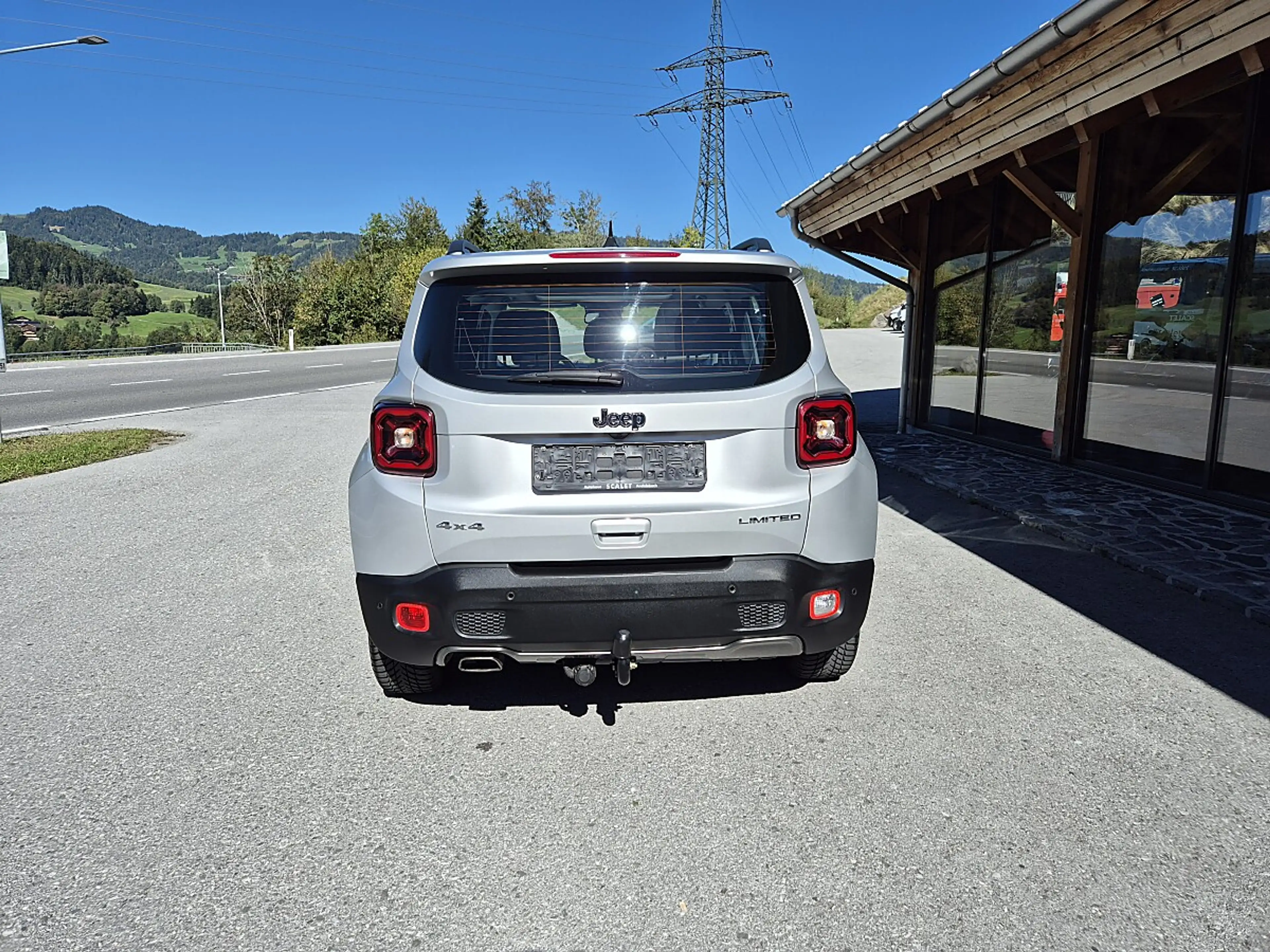 Jeep Renegade 2,0 MultiJet II AWD 6MT 140 Limited — photo 4