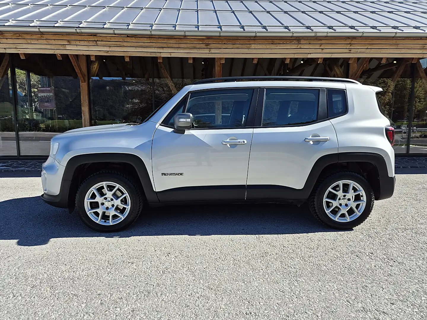 Jeep Renegade 2,0 MultiJet II AWD 6MT 140 Limited Silber - 2