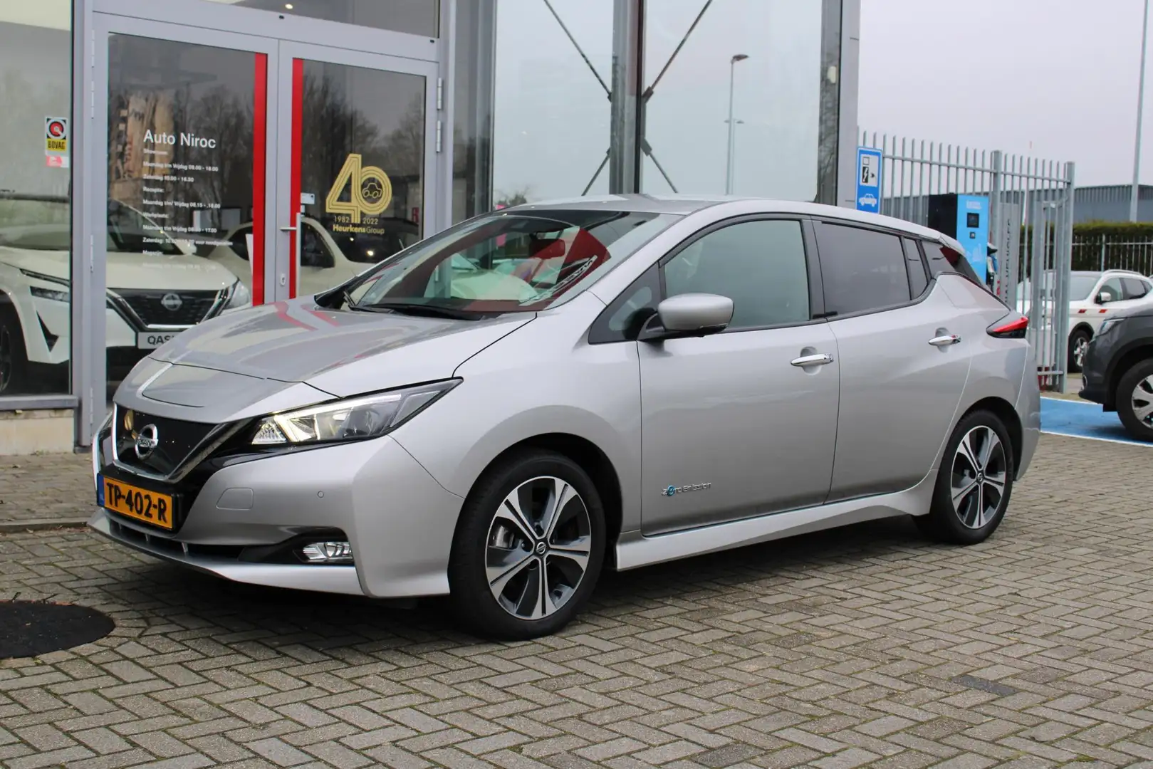 Nissan Leaf N-Connecta 40 kWh | € 2.000,- OVERHEIDSSUBSIDIE MO Grey - 2
