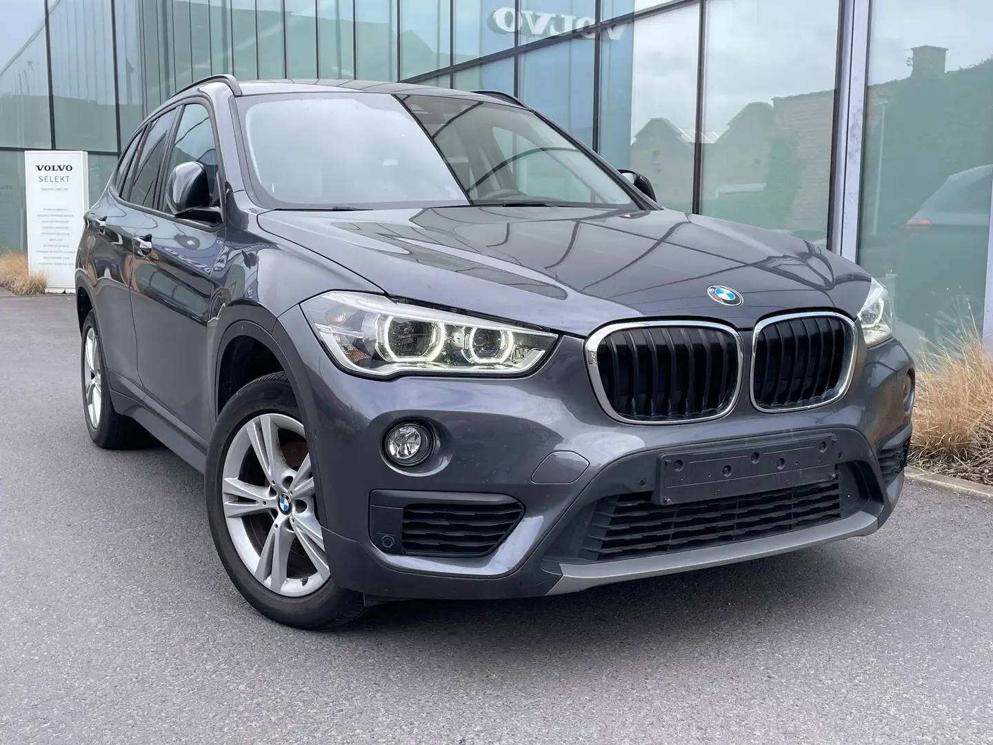 BMW X1 1.5iA sDrive18 OPF (EU6d-TEMP) Grijs - 1