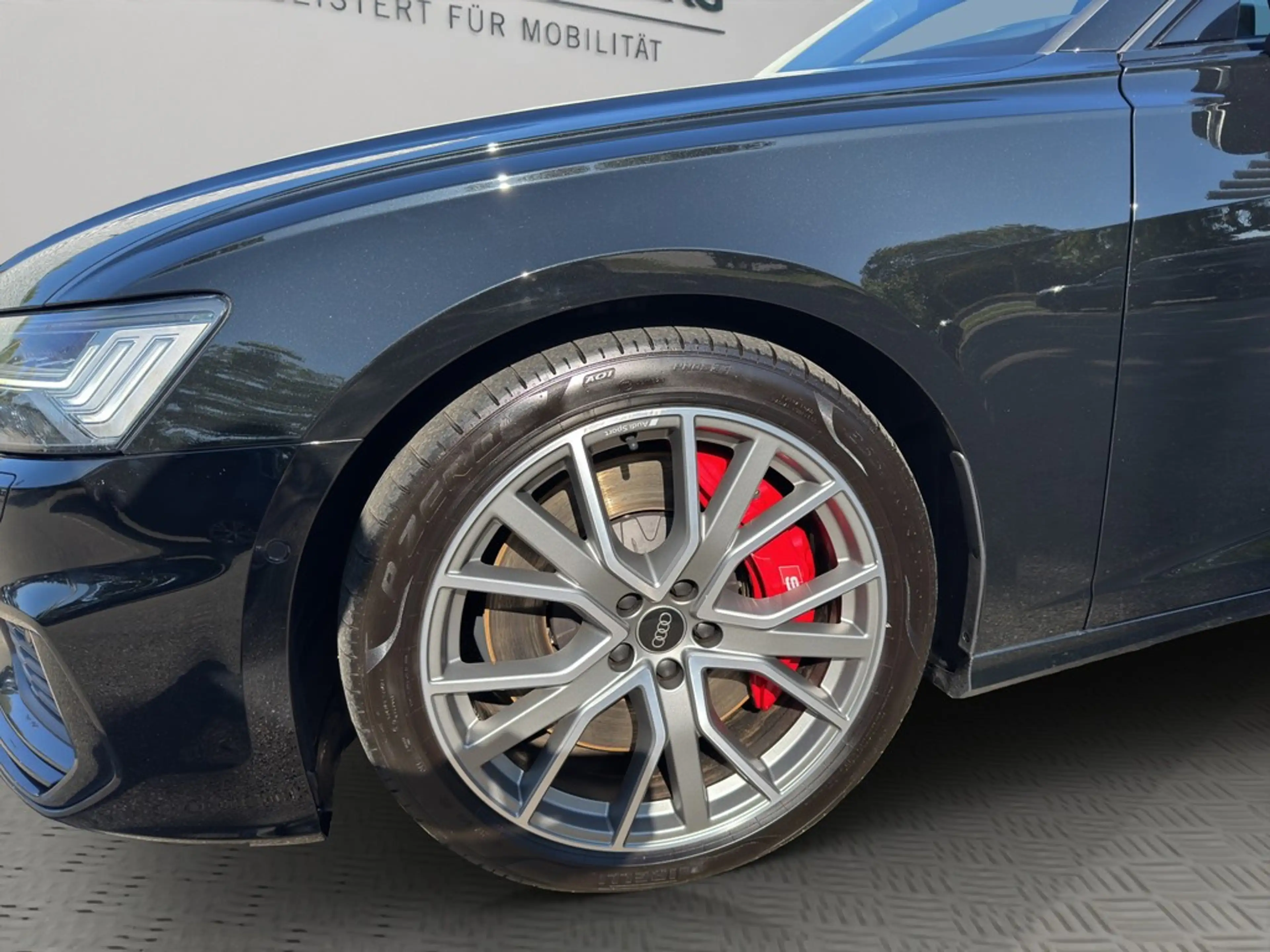 Audi S6 Avant Quattro TDI Luftfederung AHK Pano B&O — photo 3