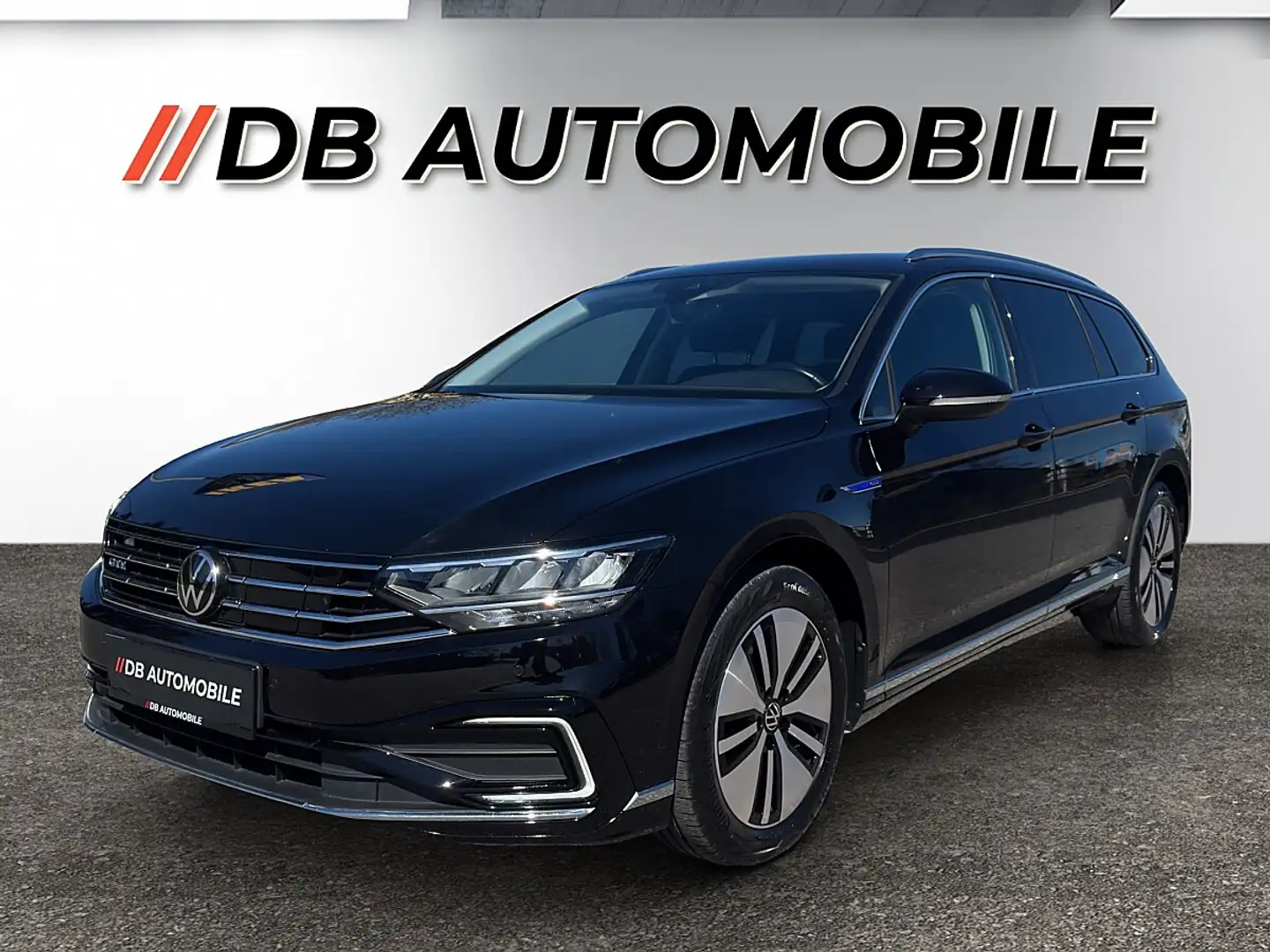 Volkswagen Passat GTE 1,4 TSI eHybrid DSG, ACC Schwarz - 1