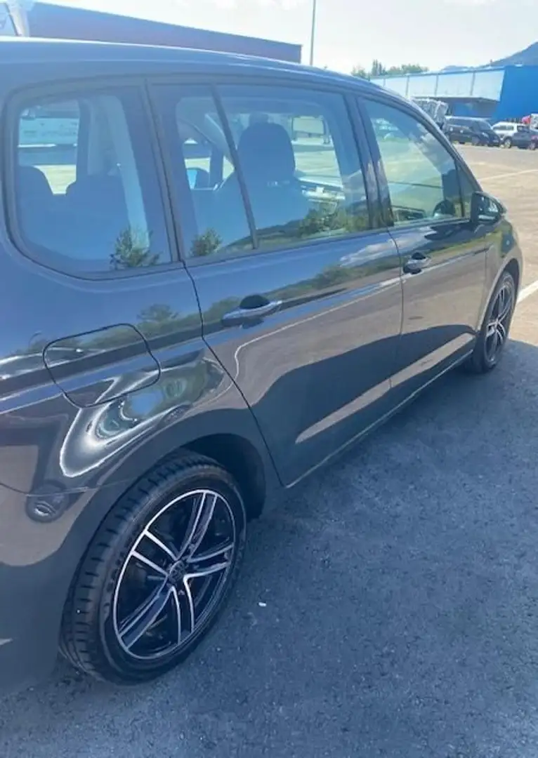 Volkswagen Touran Touran Edition 1,6 SCR TDI Trendline Grau - 2