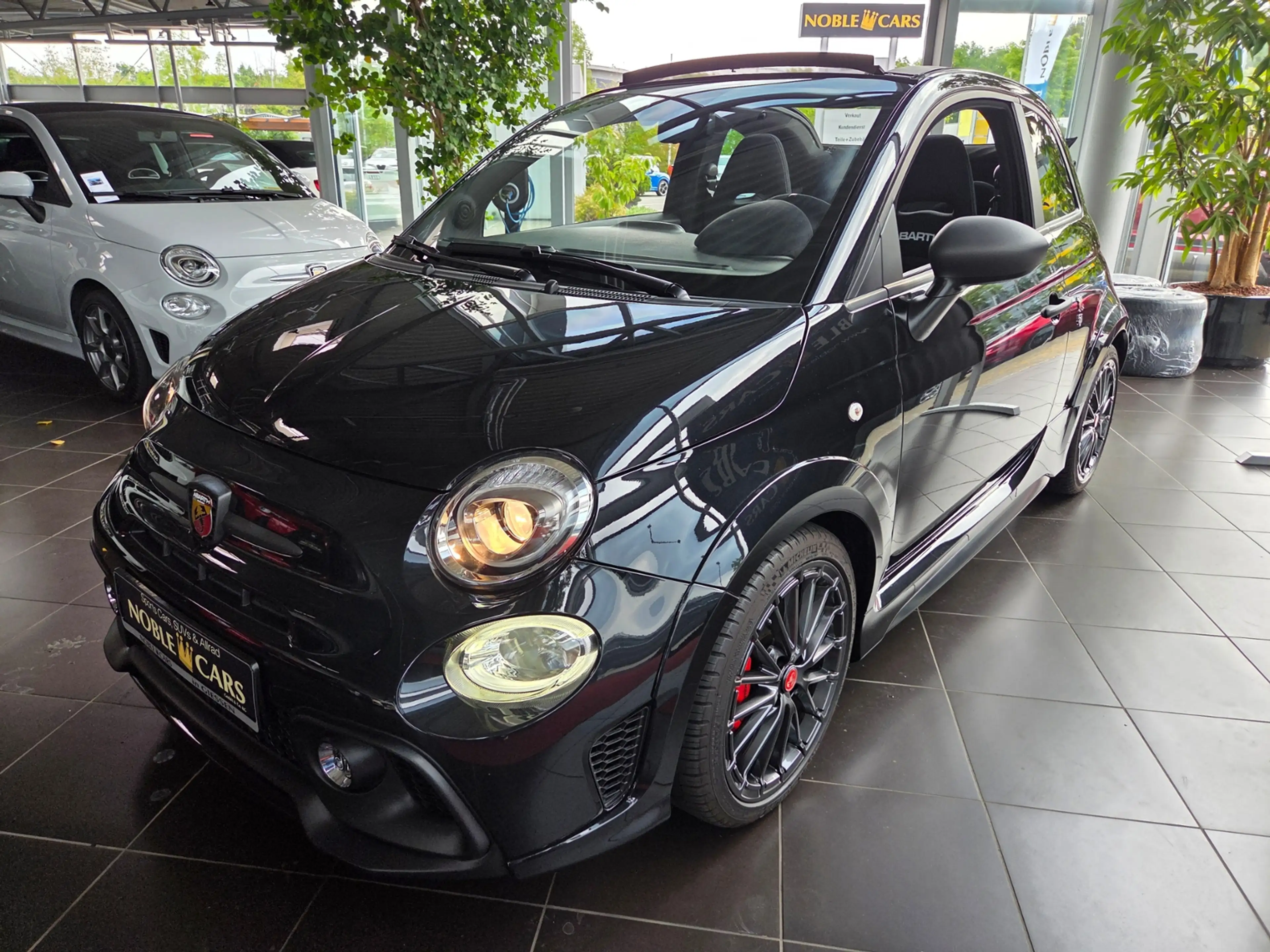 Abarth 595C Competizione KLIMA NAVI FullLink BEATS — photo 3