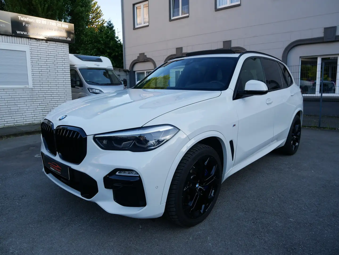BMW X5 xDrive 30 d M Sport LED HUD Pano KeyGo SoftClo Kam Blanc - 1