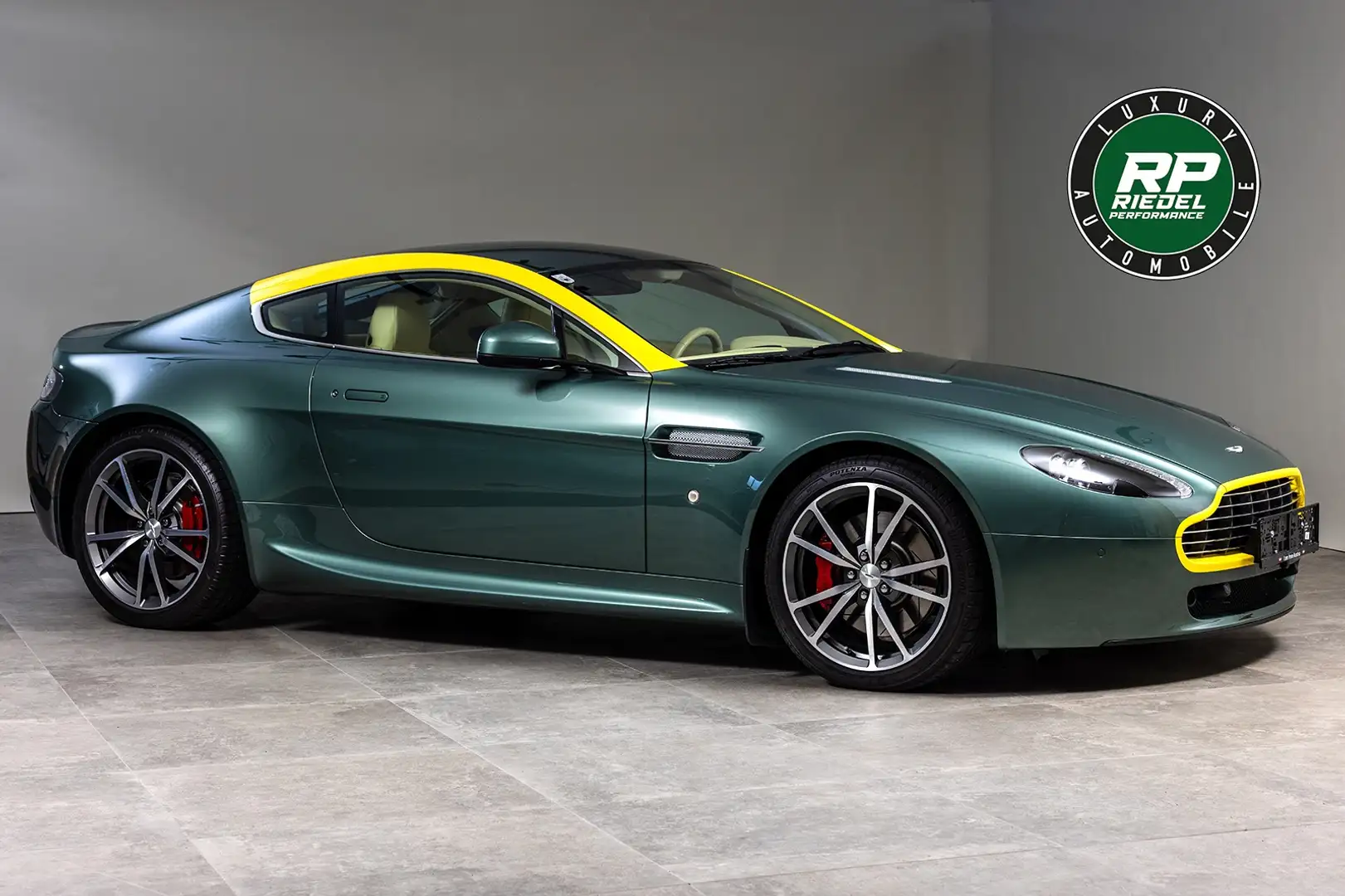 Aston Martin Vantage V8 Race Collection 007 of 007 Grün - 1