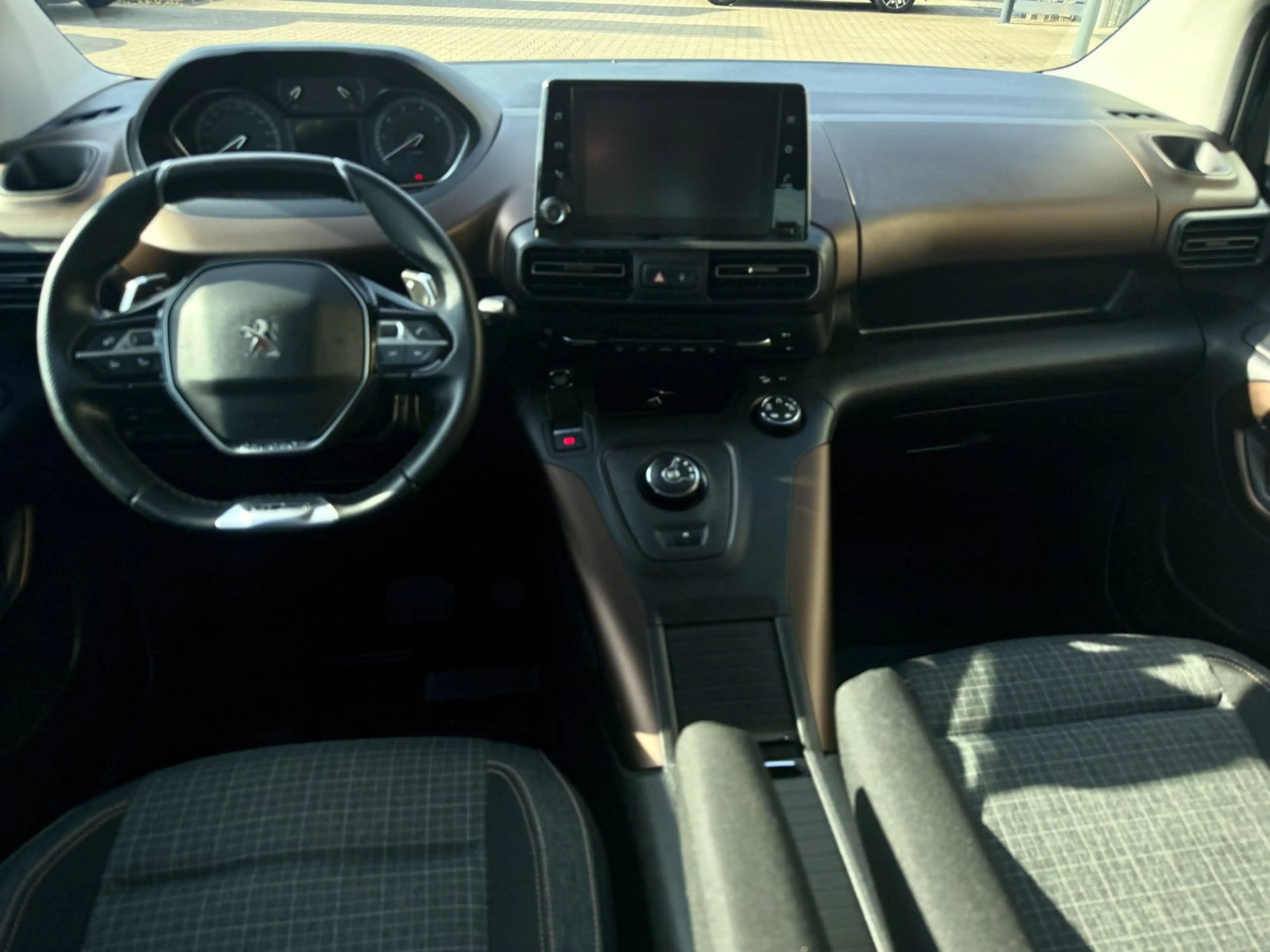 Peugeot Rifter 1,5 HDI GT-Line 7- Sitzer-RFK-NAVI-SHZ-AHK — photo 13