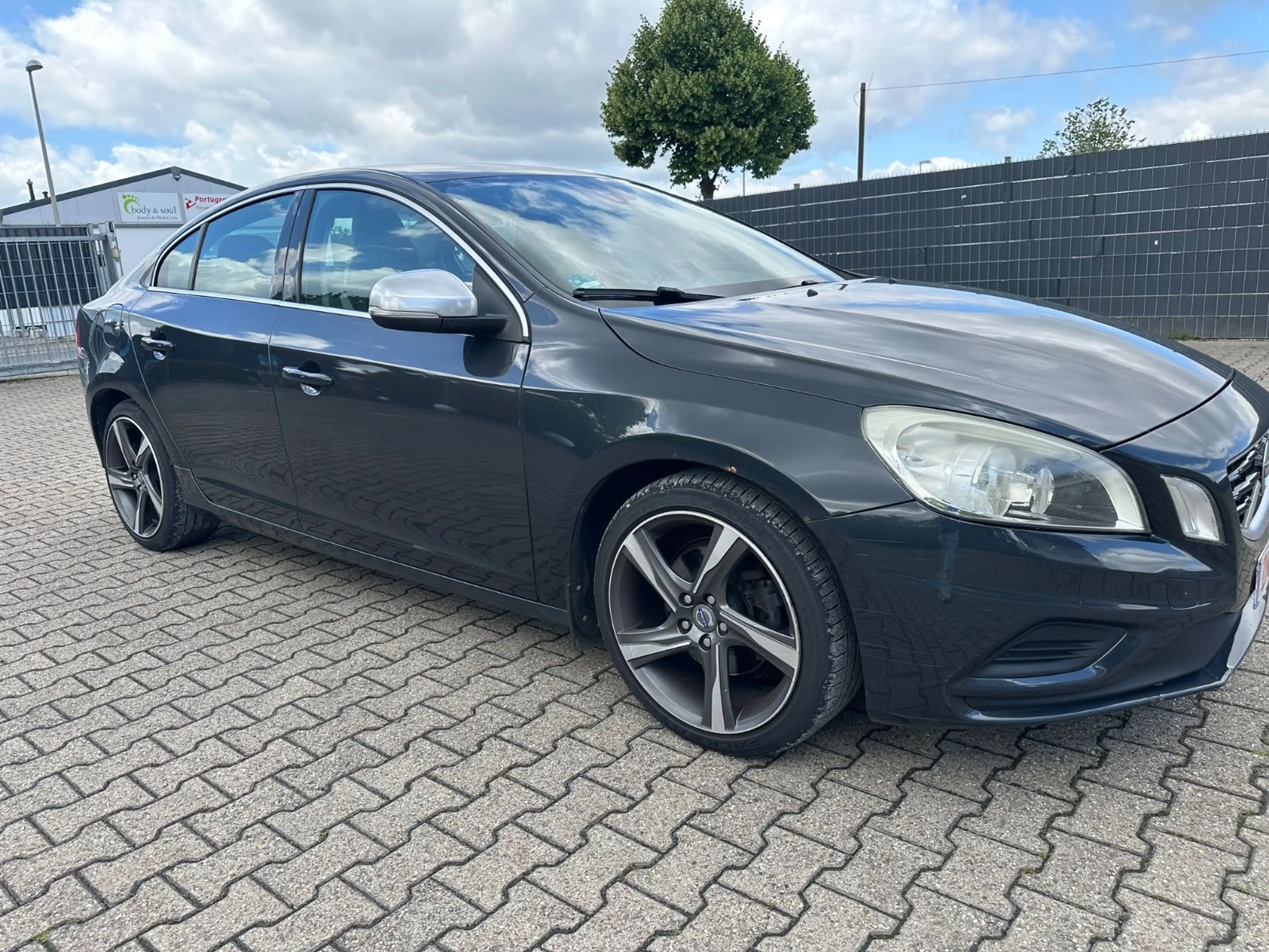 Volvo S60 Lim. R-Design — photo 6