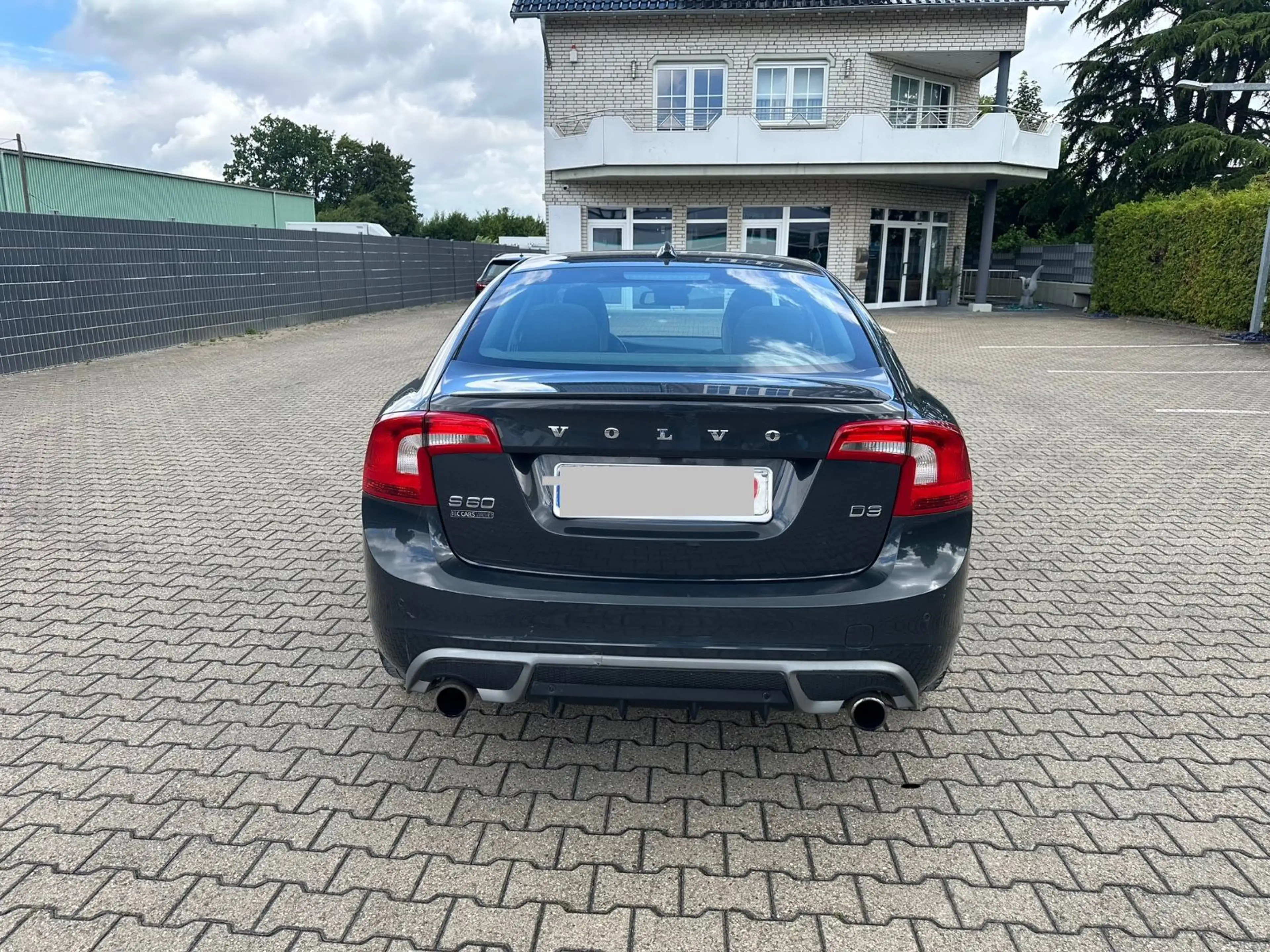 Volvo S60 Lim. R-Design — photo 4