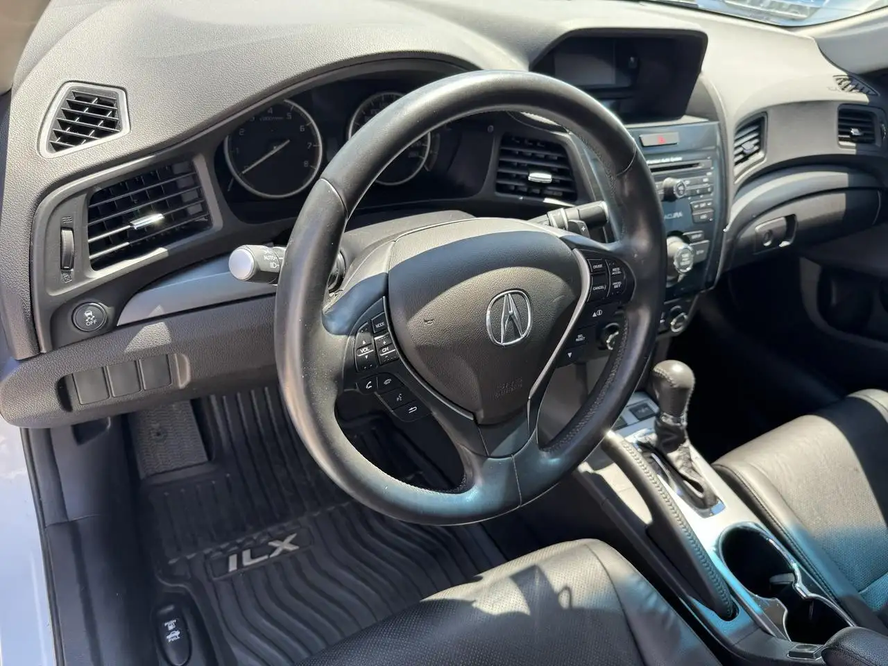 Acura ILX photo Acura ILX