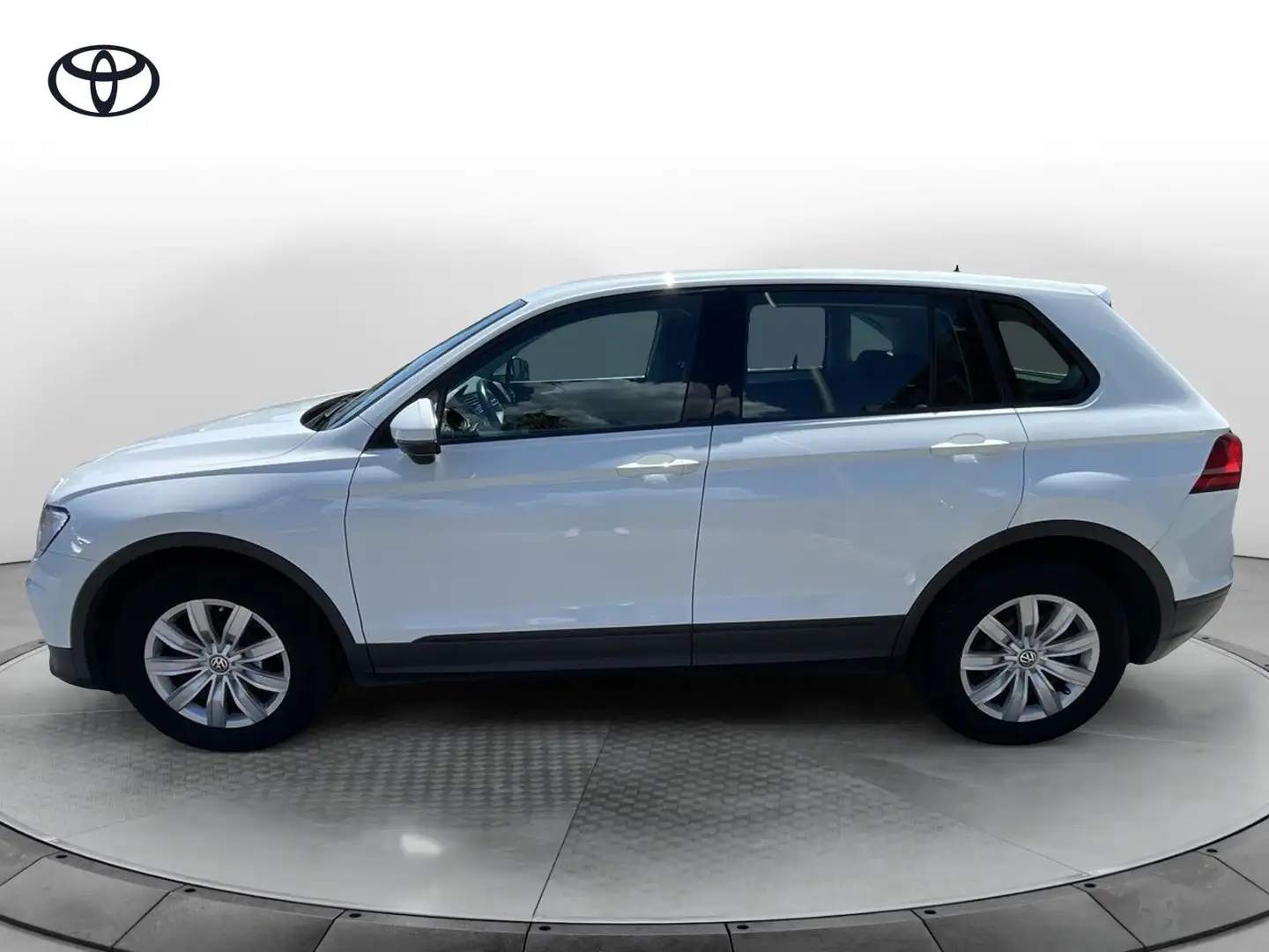 Volkswagen Tiguan Tiguan 1.6 TDI SCR Business BlueMotion Technology Wit - 2
