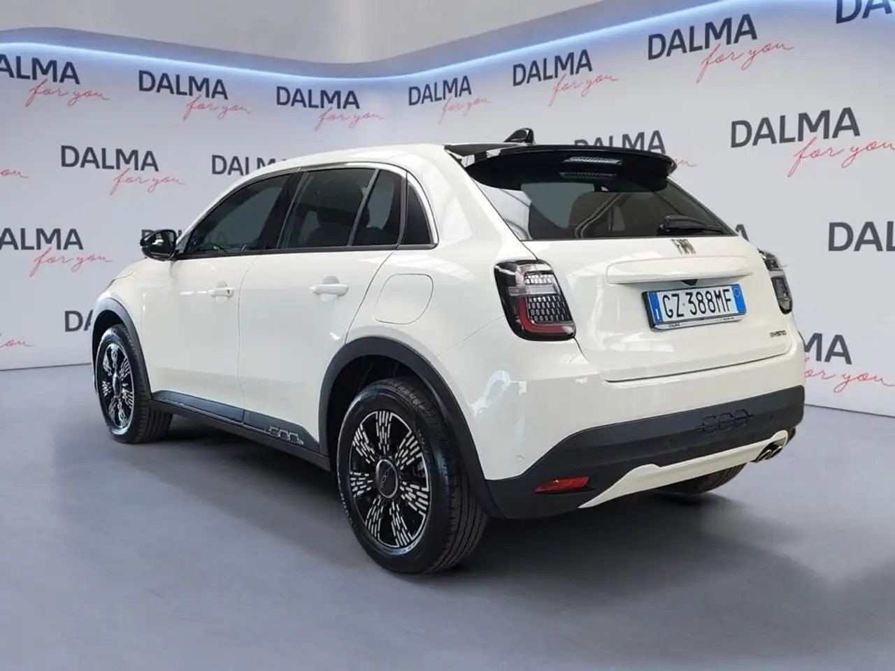 Fiat 600 1.2 hybrid 136cv auto 3