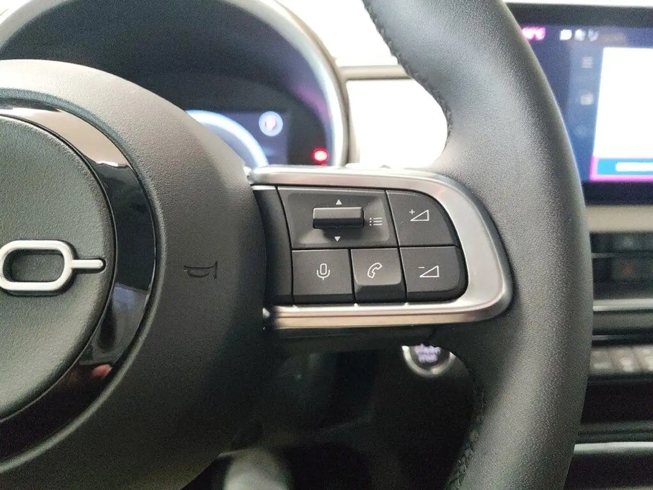 Fiat 600 1.2 hybrid 136cv auto 17